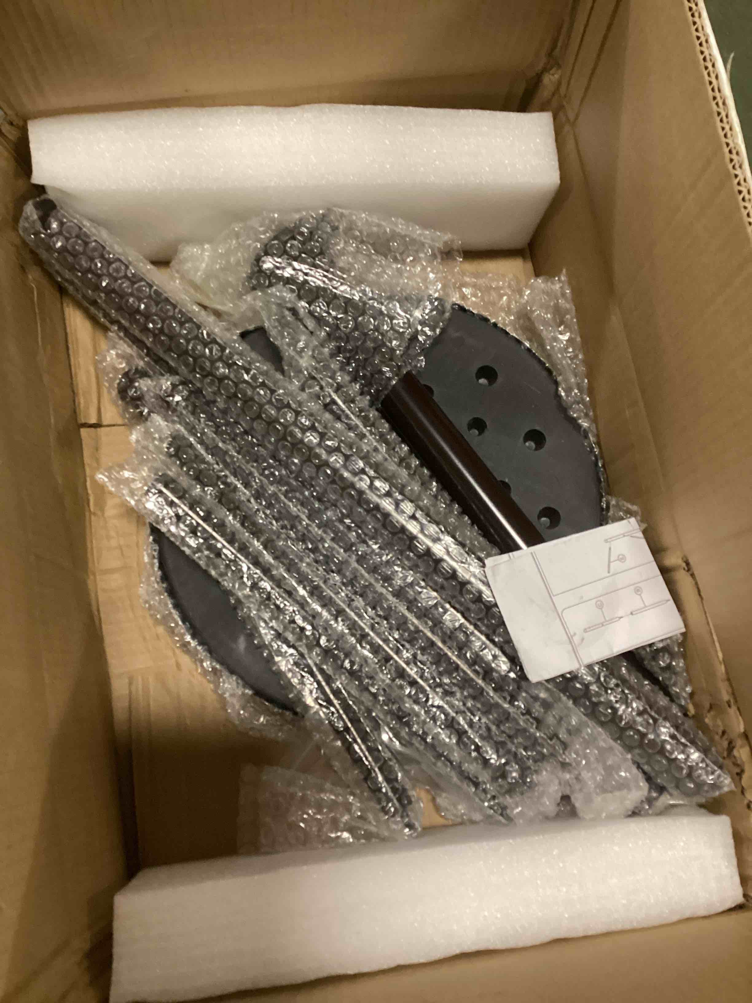 https://s3.amazonaws.com/lotting-images-prod/bidfta/TEA2322618_1747762726558.jpeg