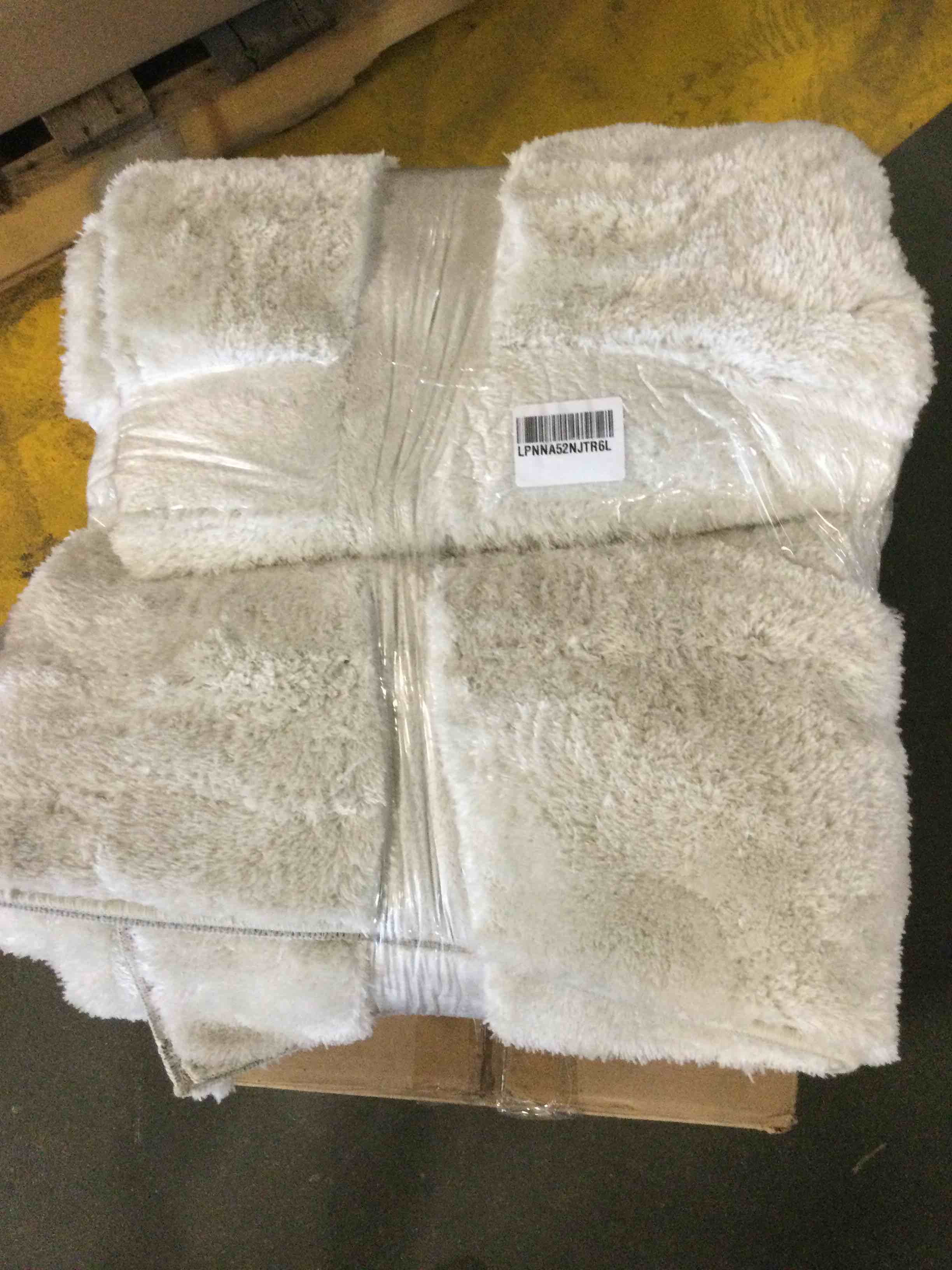 https://s3.amazonaws.com/lotting-images-prod/bidfta/TEA2336534_1756215347957.jpeg