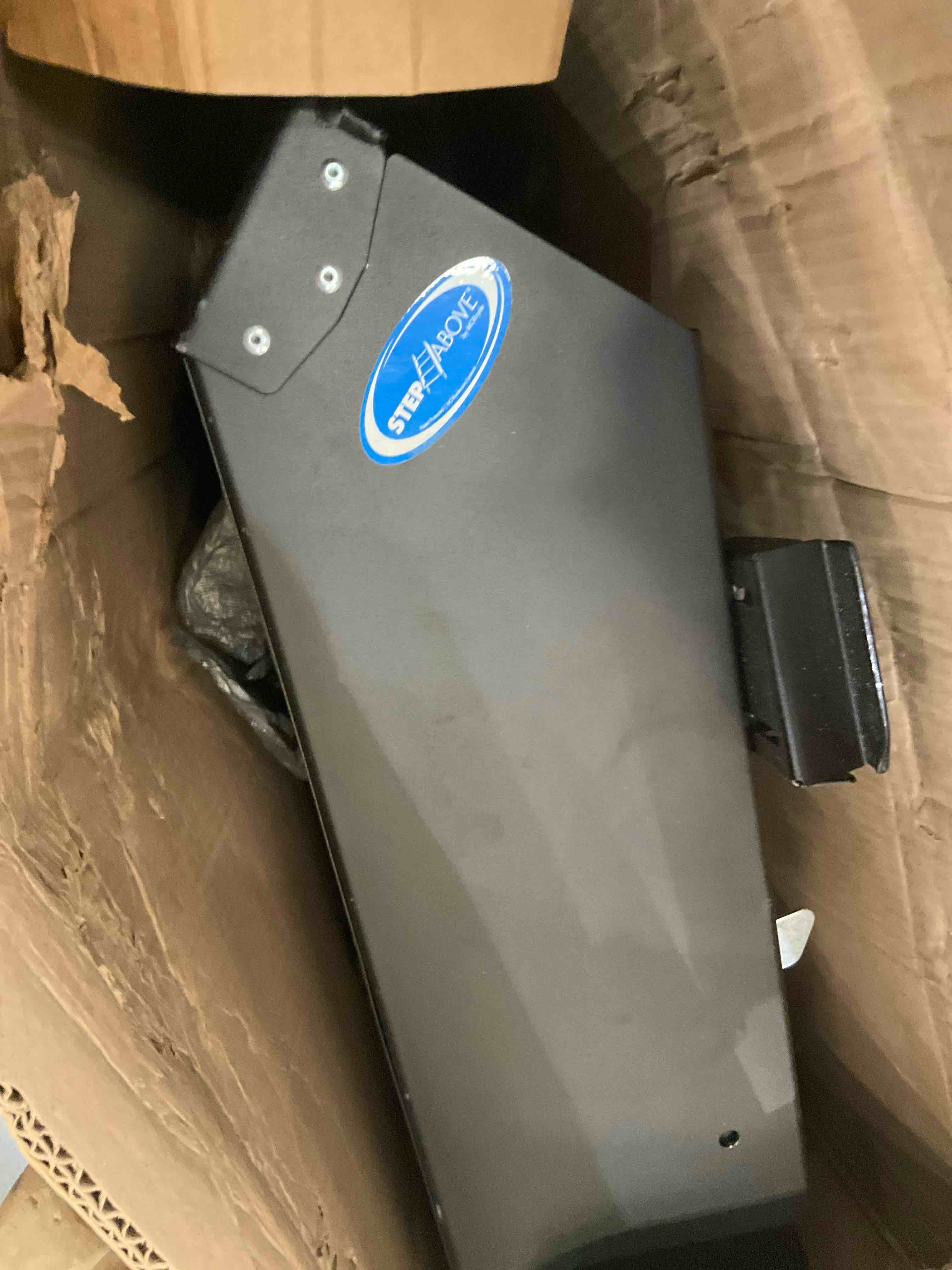 https://s3.amazonaws.com/lotting-images-prod/bidfta/TEA2344136_1752076282767.jpeg