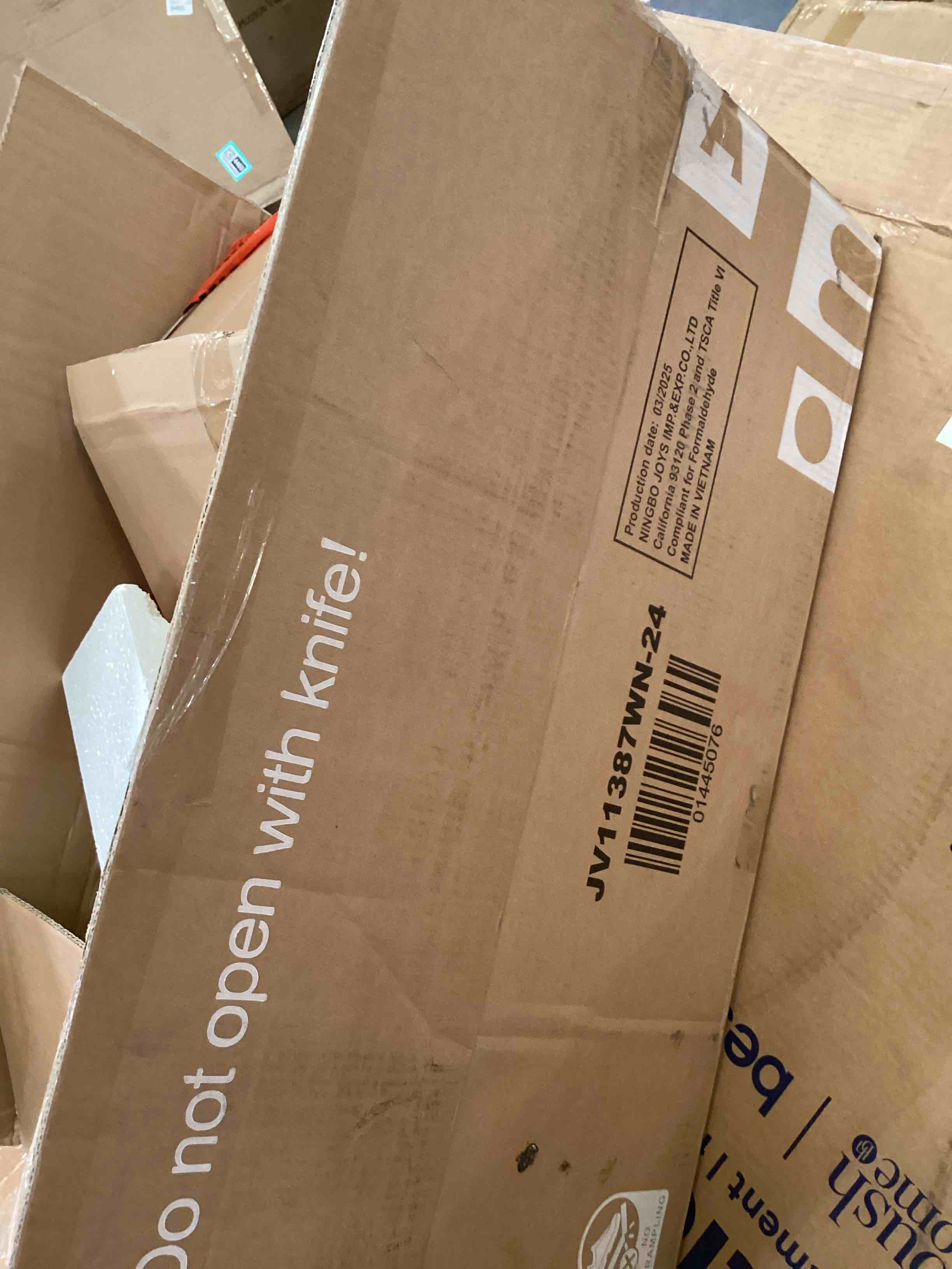 https://s3.amazonaws.com/lotting-images-prod/bidfta/TEA2344470_1752244876711.jpeg