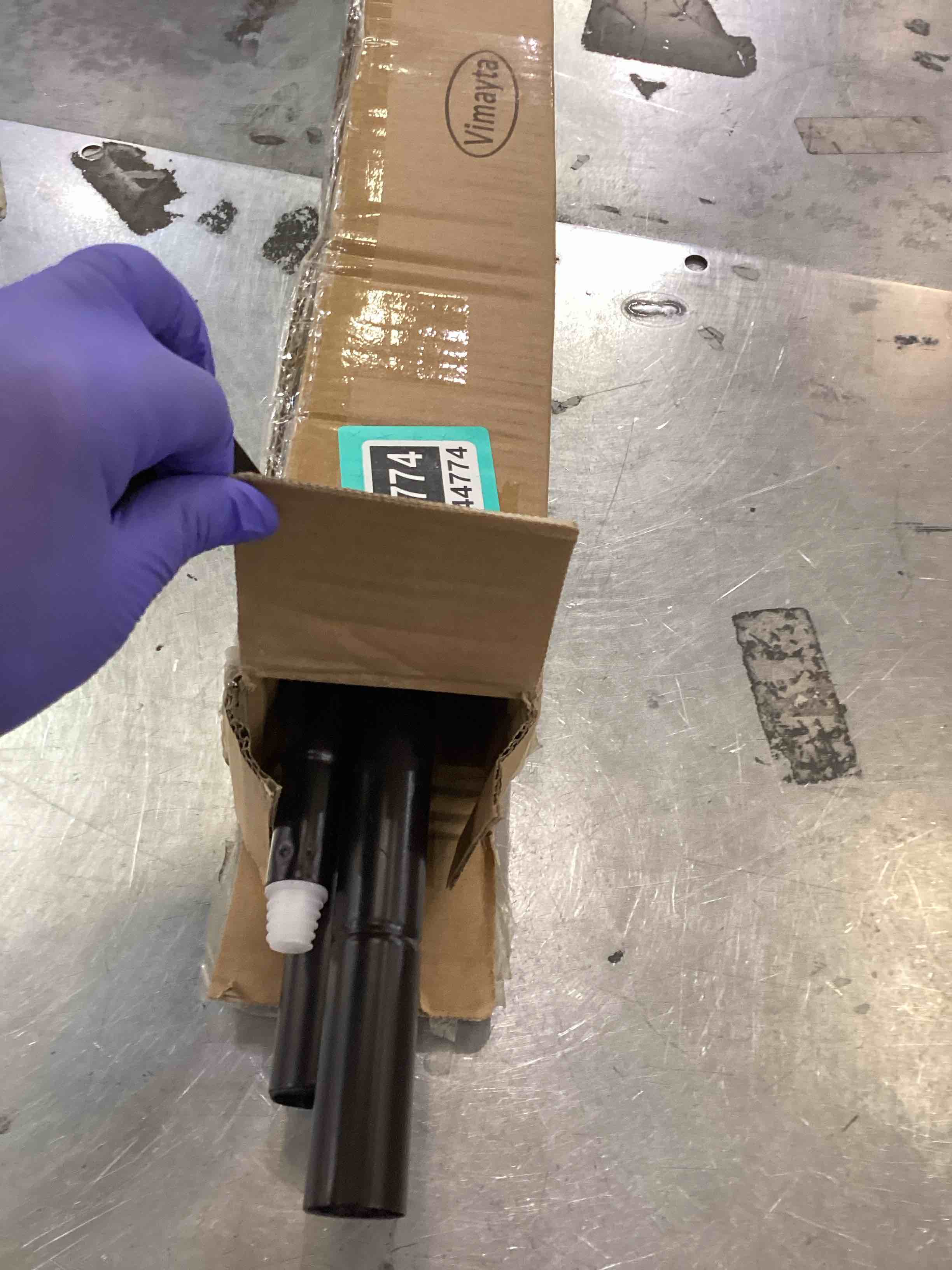 https://s3.amazonaws.com/lotting-images-prod/bidfta/TEA2344774_1752603981306.jpeg