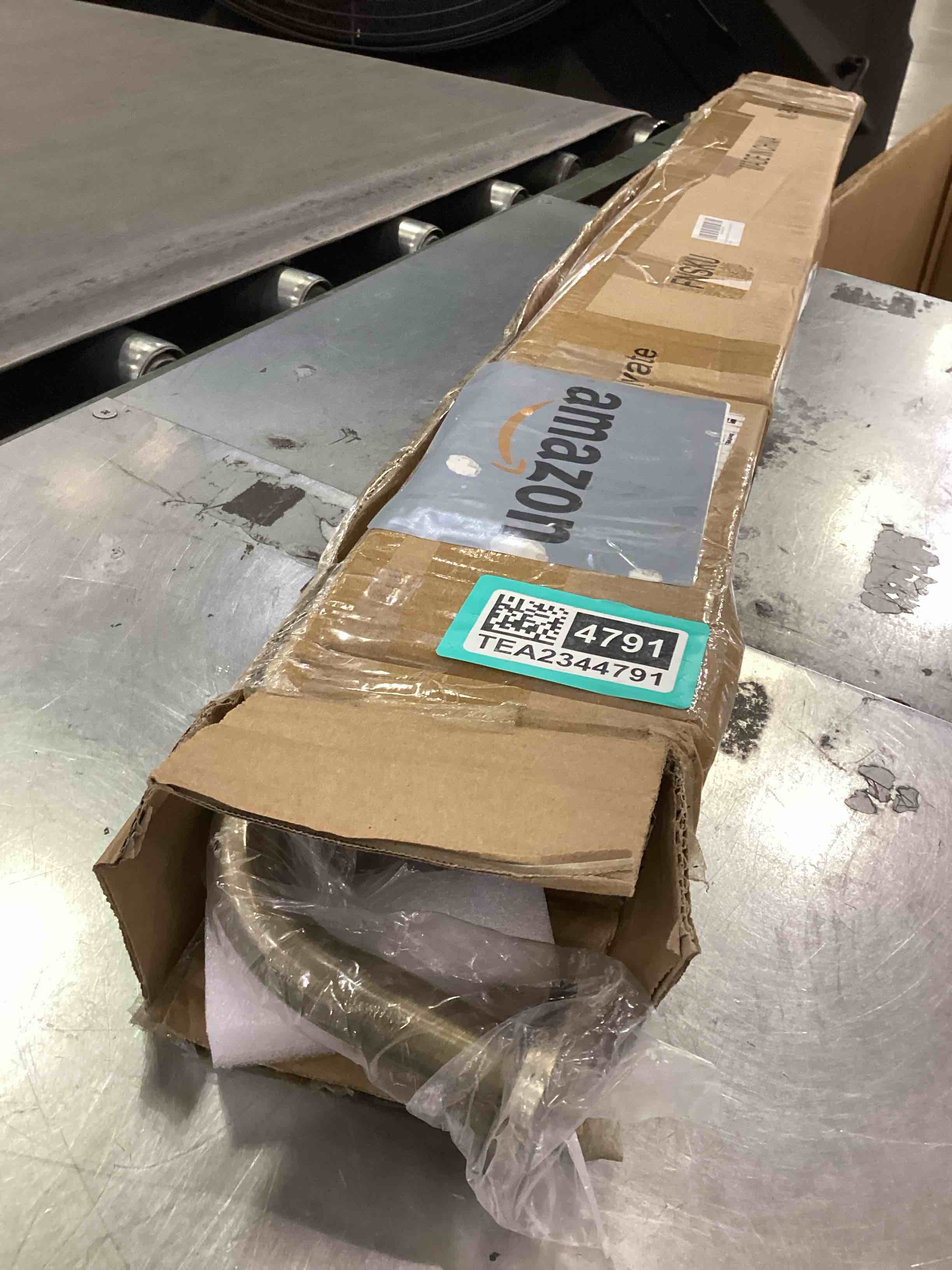 https://s3.amazonaws.com/lotting-images-prod/bidfta/TEA2344791_1752605976259.jpeg