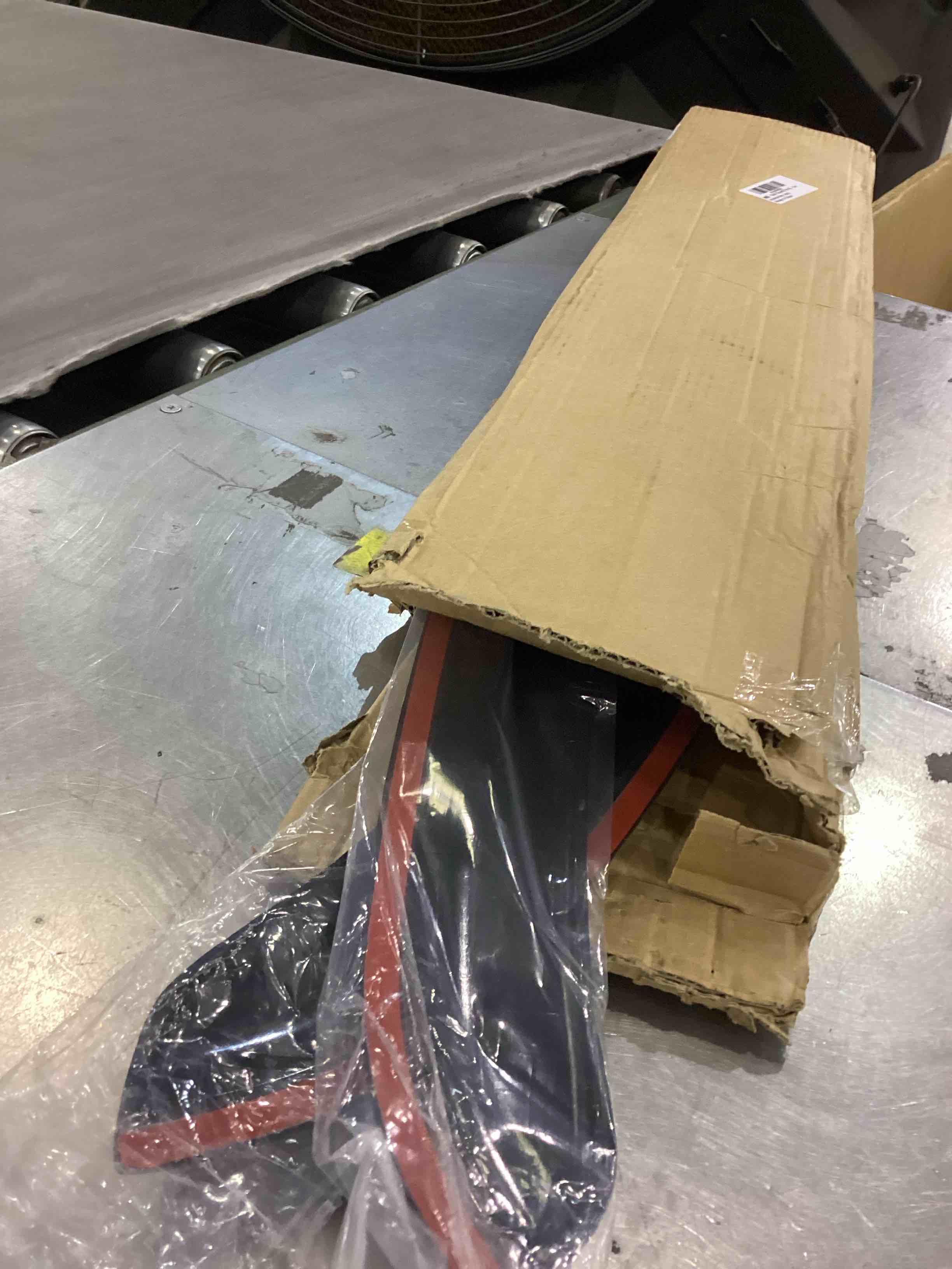 https://s3.amazonaws.com/lotting-images-prod/bidfta/TEA2344867_1752667138240.jpeg