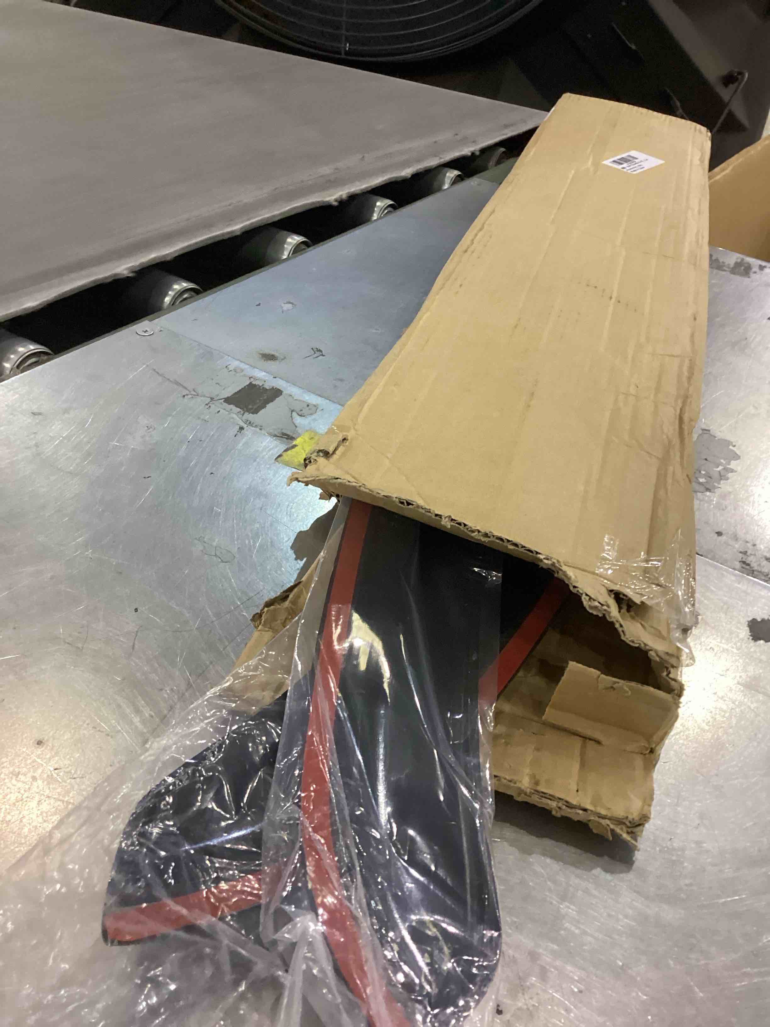 https://s3.amazonaws.com/lotting-images-prod/bidfta/TEA2344867_1752667138981.jpeg