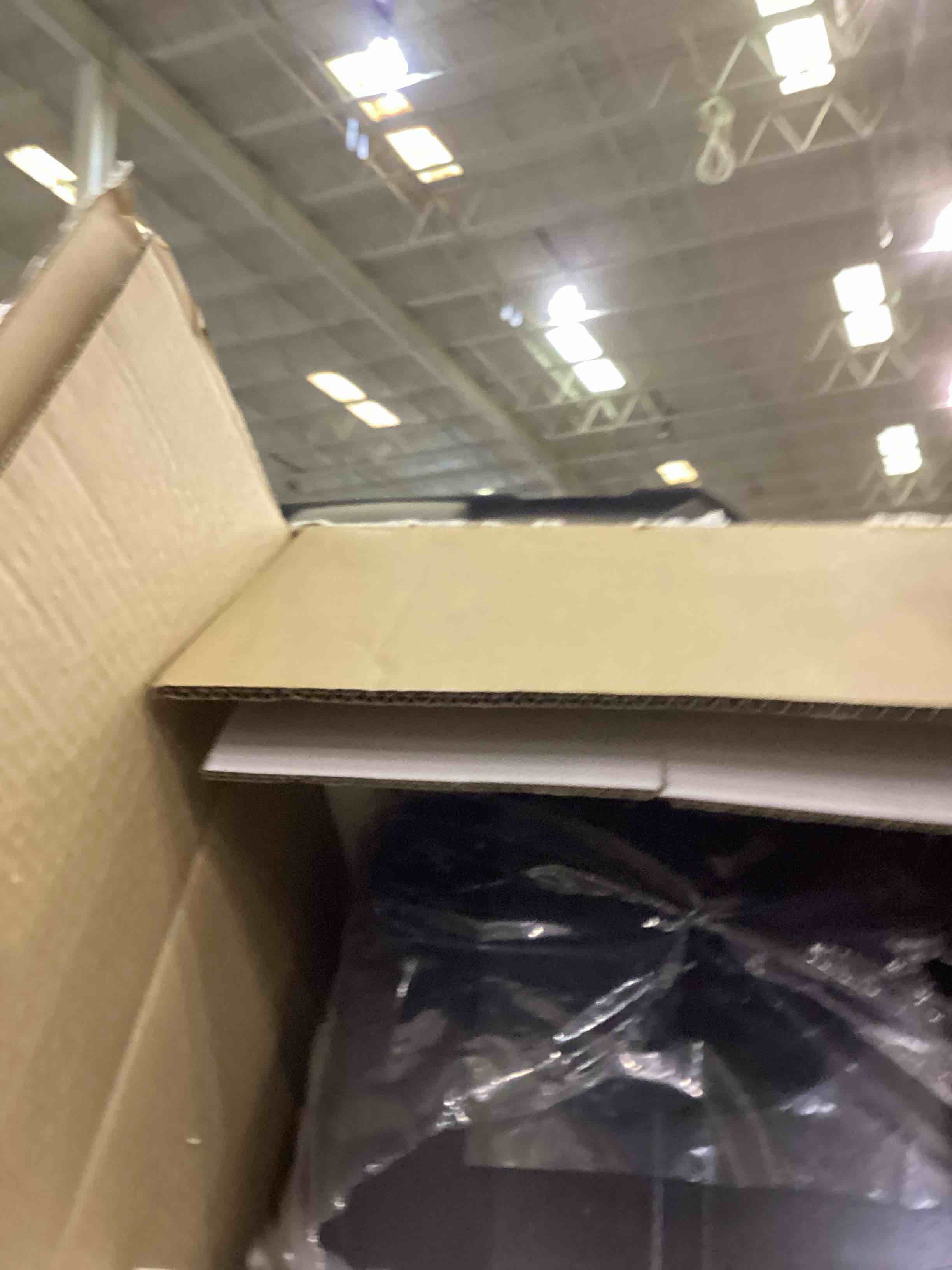 https://s3.amazonaws.com/lotting-images-prod/bidfta/TEA2345052_1752679479234.jpeg