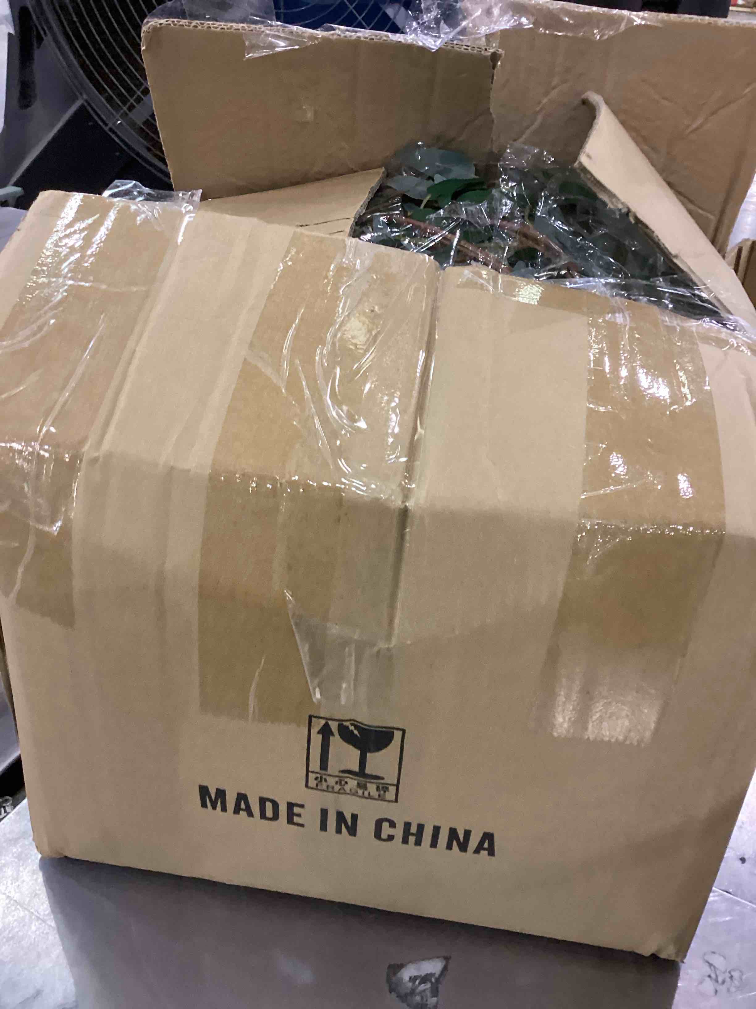 https://s3.amazonaws.com/lotting-images-prod/bidfta/TEA2345158_1752760897378.jpeg