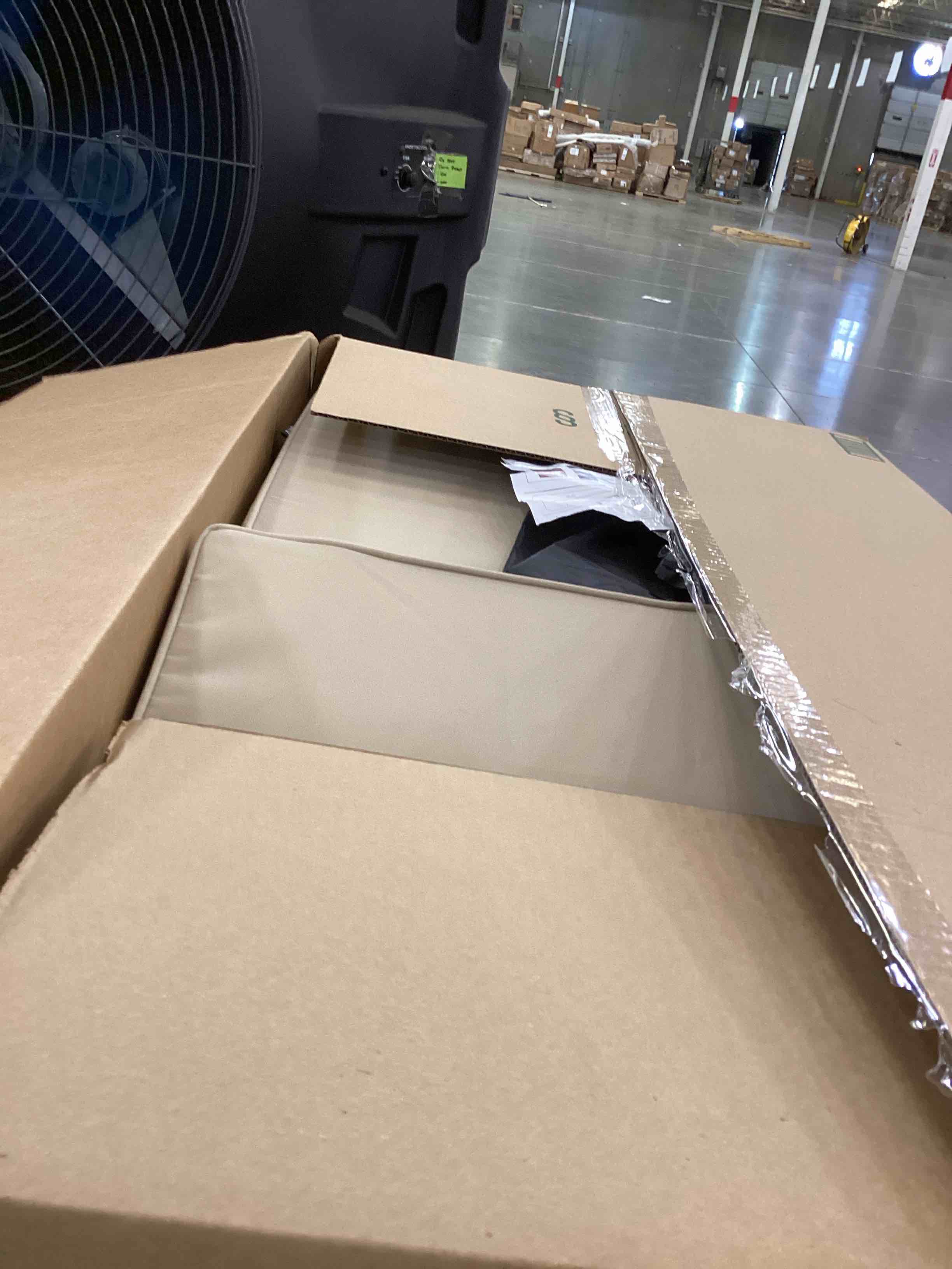 https://s3.amazonaws.com/lotting-images-prod/bidfta/TEA2345629_1752766293266.jpeg