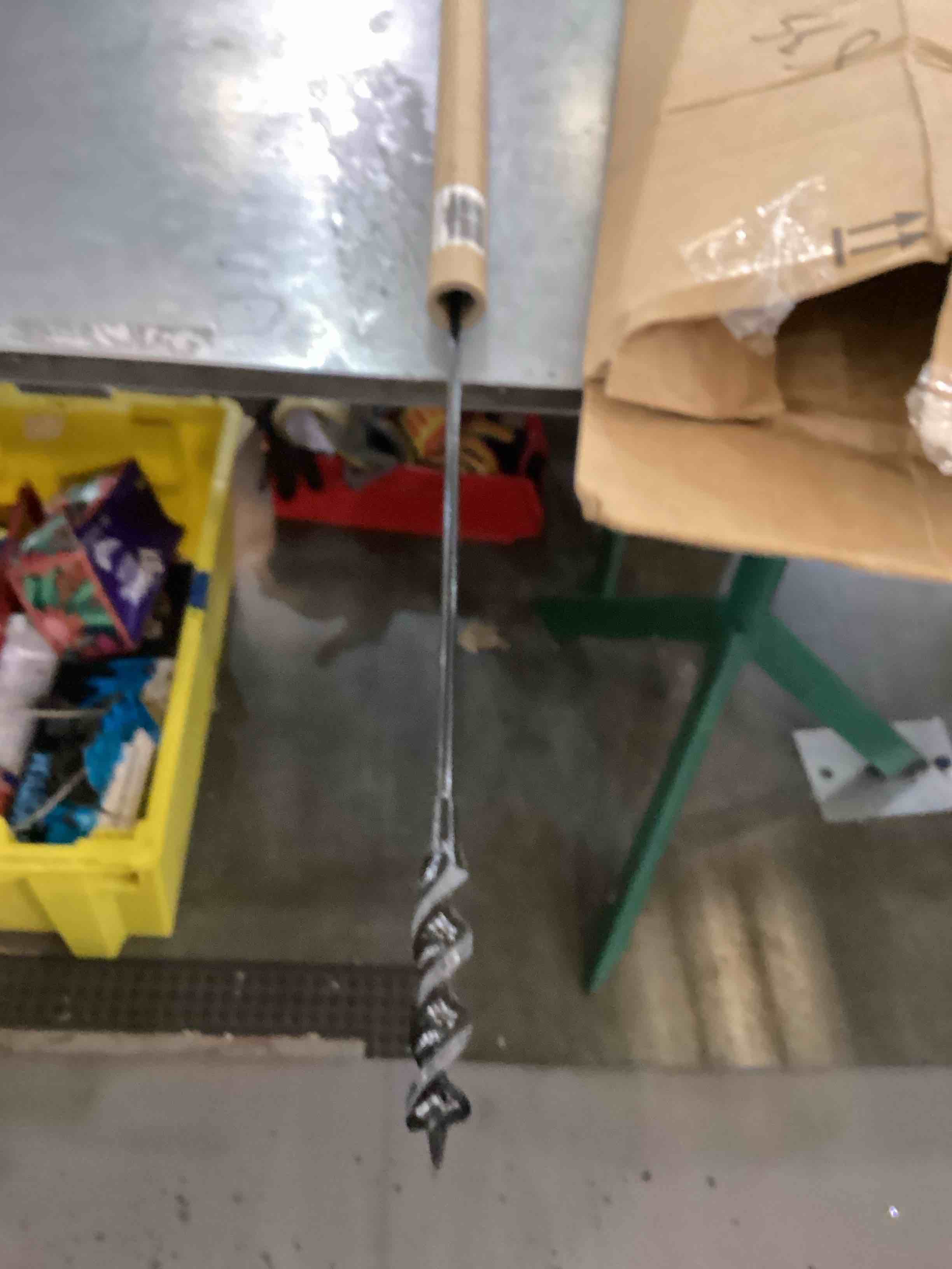 https://s3.amazonaws.com/lotting-images-prod/bidfta/TEA2345680_1752776848446.jpeg