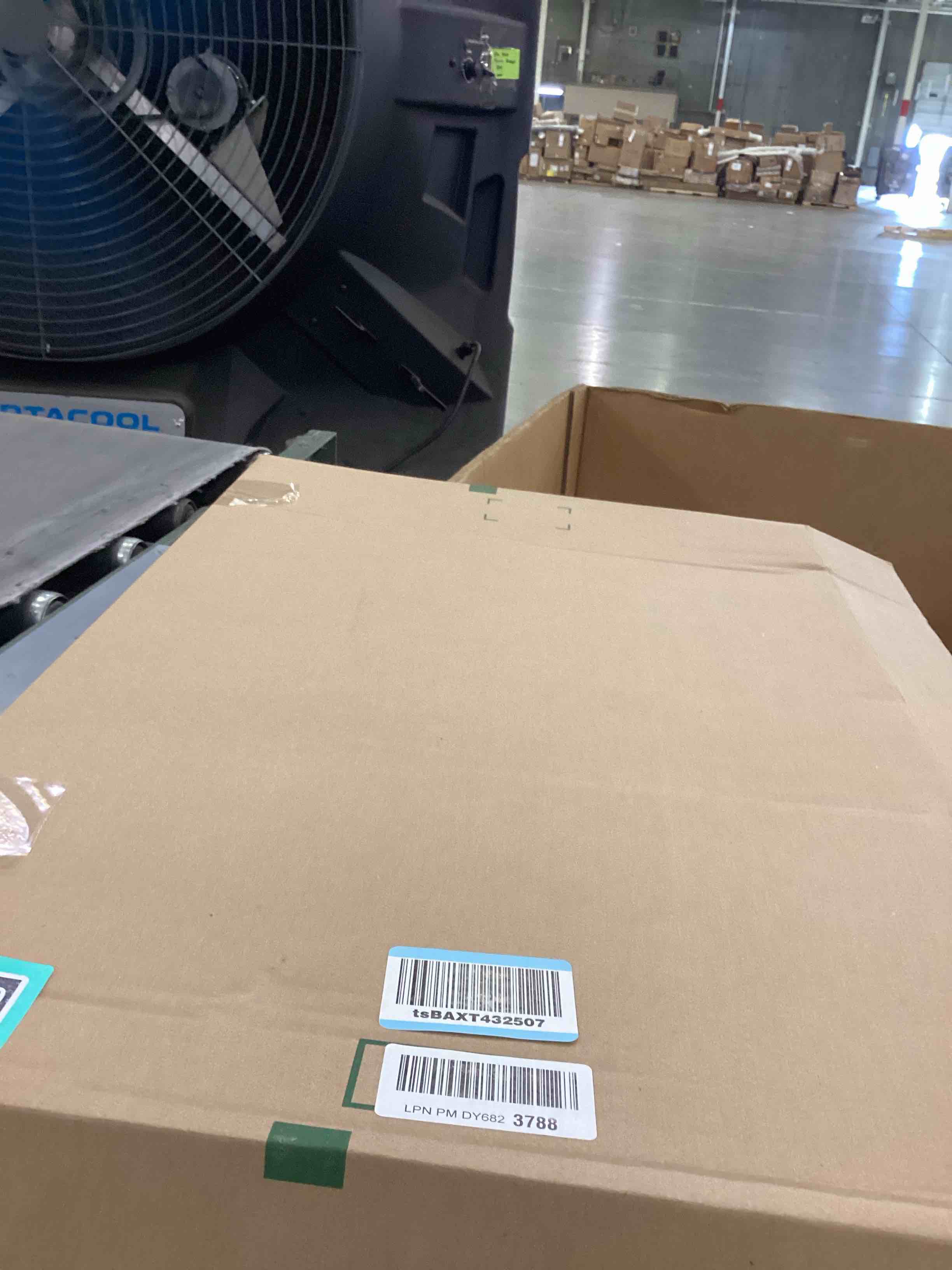 https://s3.amazonaws.com/lotting-images-prod/bidfta/TEA2345959_1752852018104.jpeg