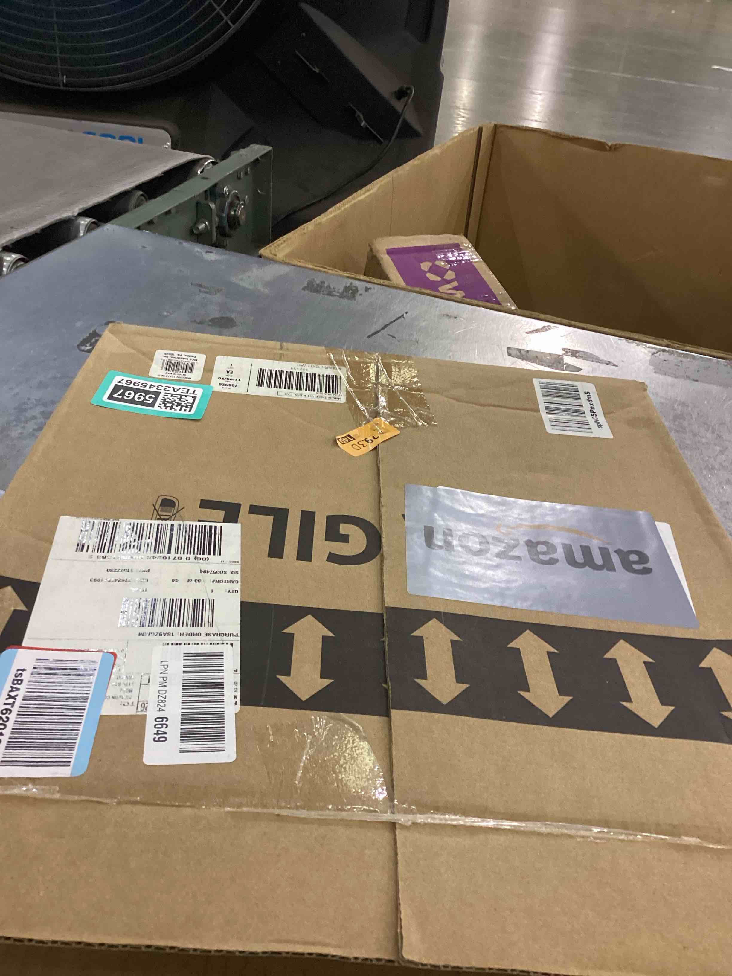 https://s3.amazonaws.com/lotting-images-prod/bidfta/TEA2345967_1752841359390.jpeg