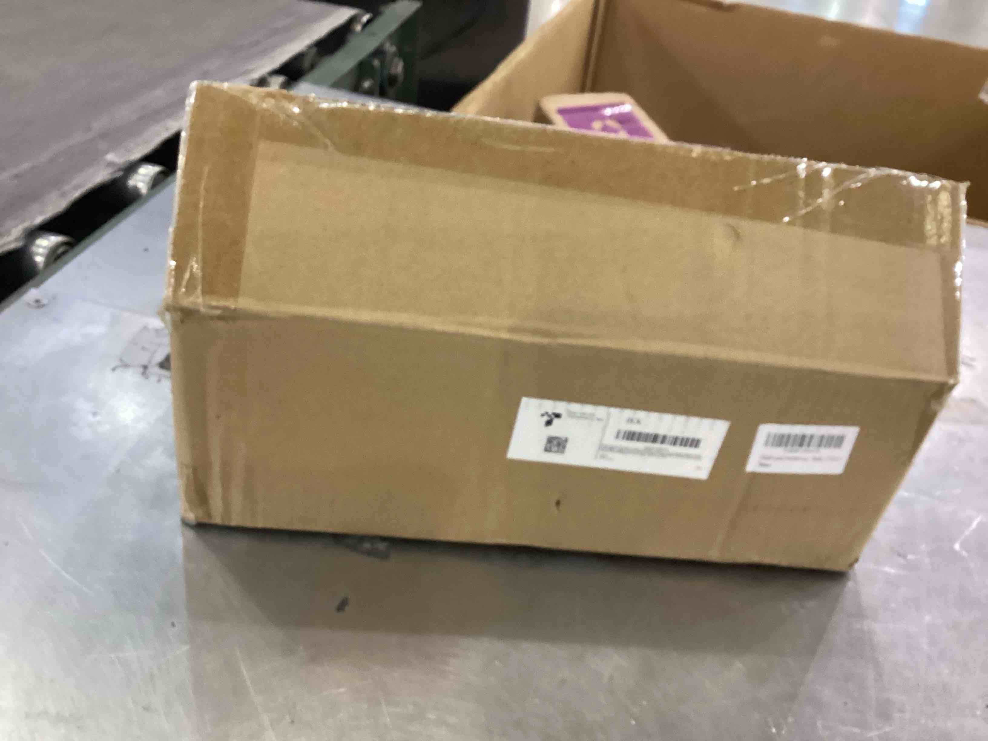 https://s3.amazonaws.com/lotting-images-prod/bidfta/TEA2346017_1752842996995.jpeg