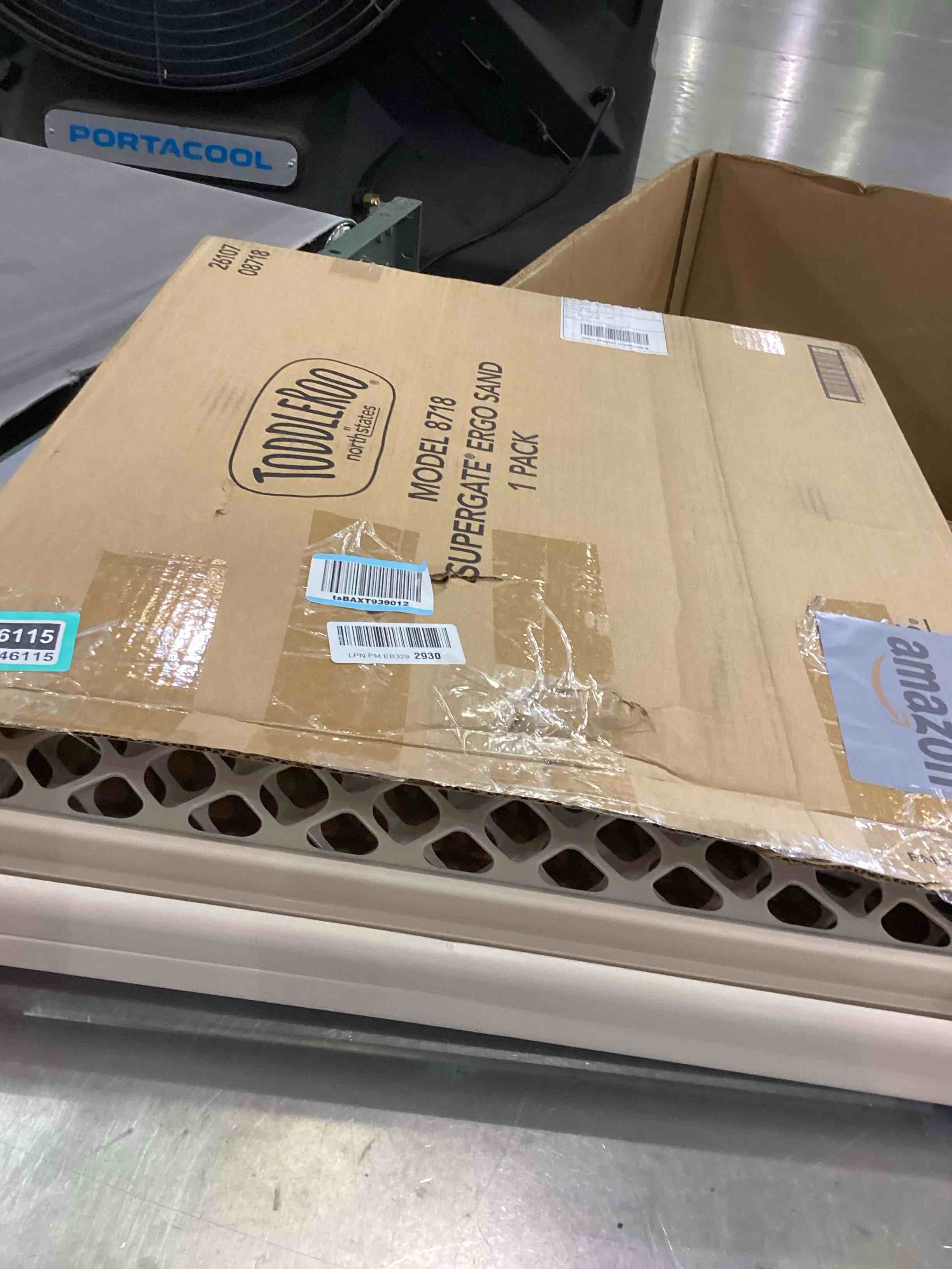 https://s3.amazonaws.com/lotting-images-prod/bidfta/TEA2346115_1752850062272.jpeg