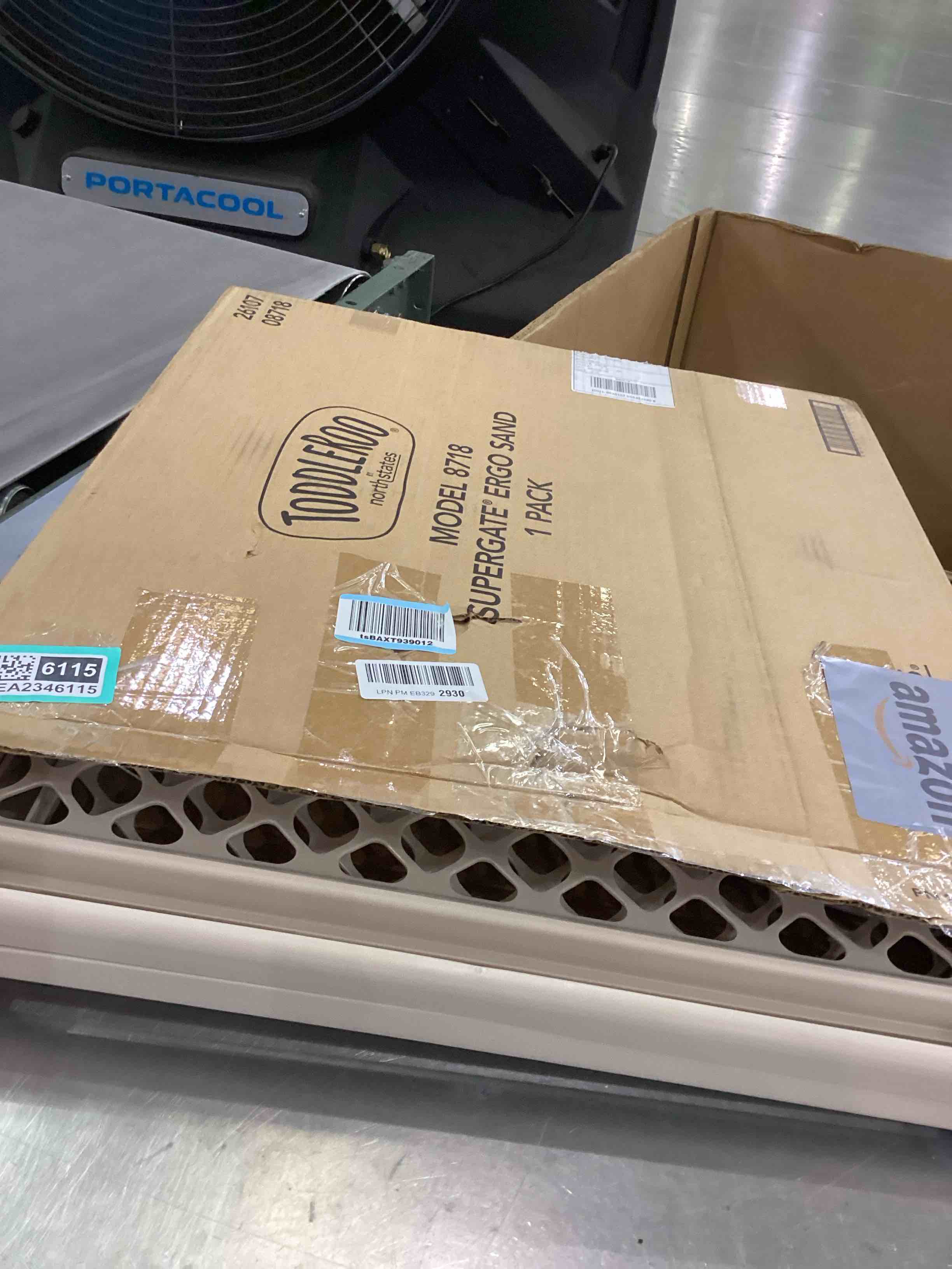 https://s3.amazonaws.com/lotting-images-prod/bidfta/TEA2346115_1752850063202.jpeg