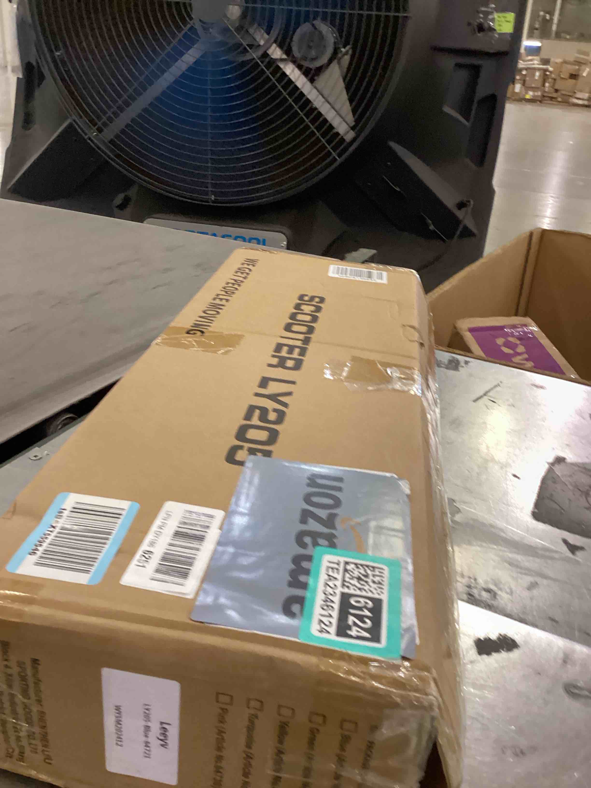 https://s3.amazonaws.com/lotting-images-prod/bidfta/TEA2346124_1752849468714.jpeg