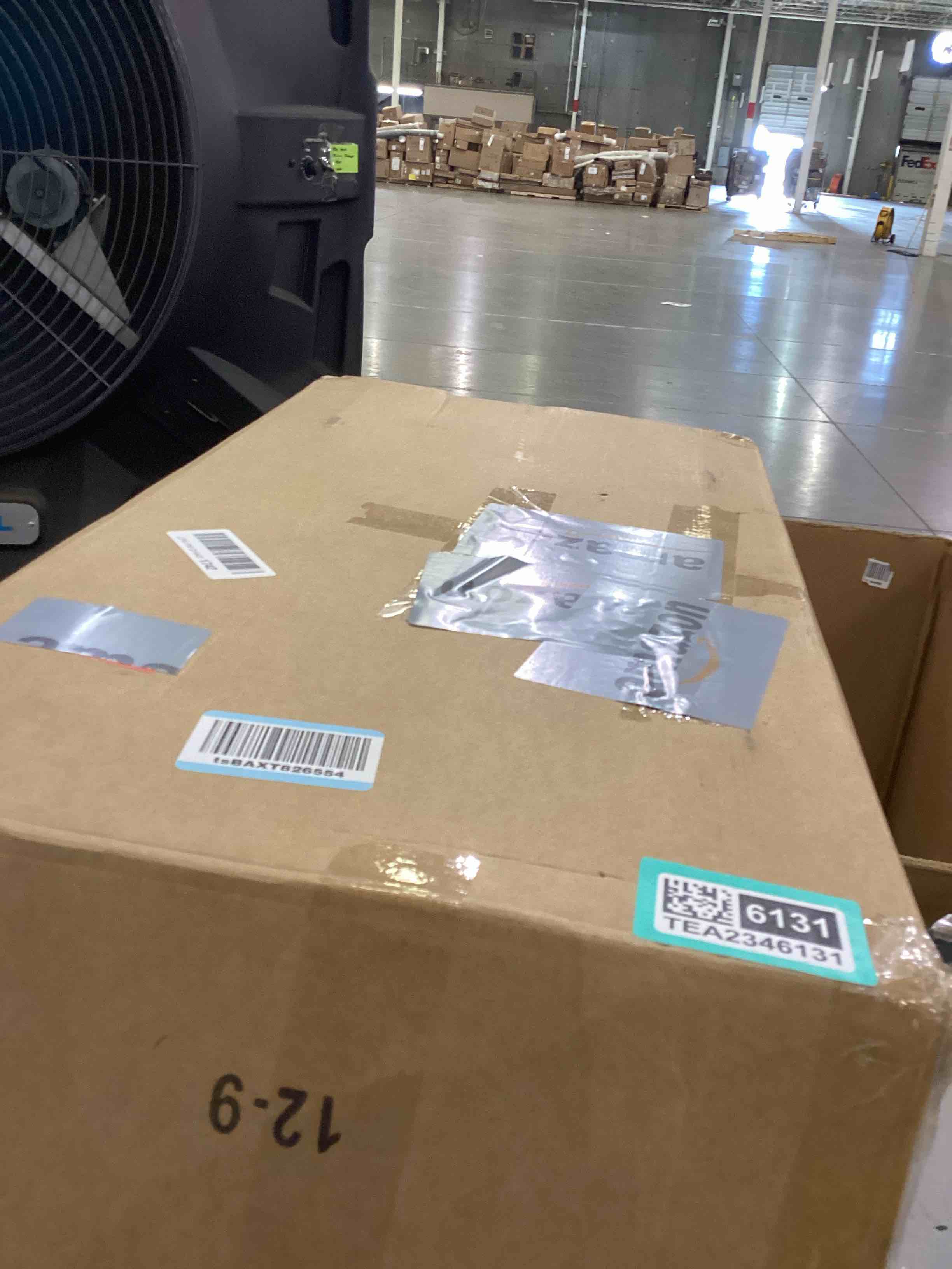 https://s3.amazonaws.com/lotting-images-prod/bidfta/TEA2346131_1752848342121.jpeg