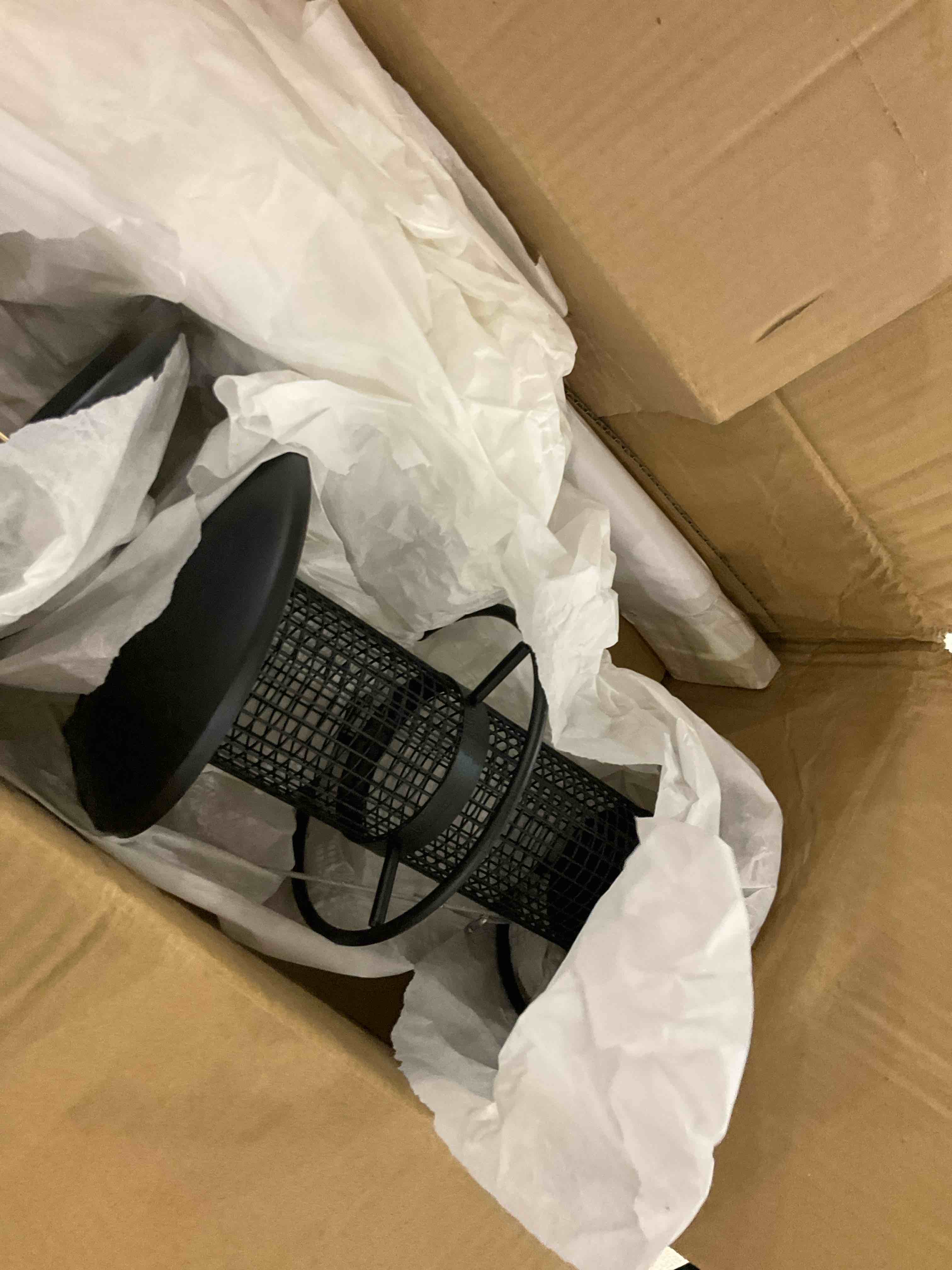 https://s3.amazonaws.com/lotting-images-prod/bidfta/TEA2347079_1750945494895.jpeg