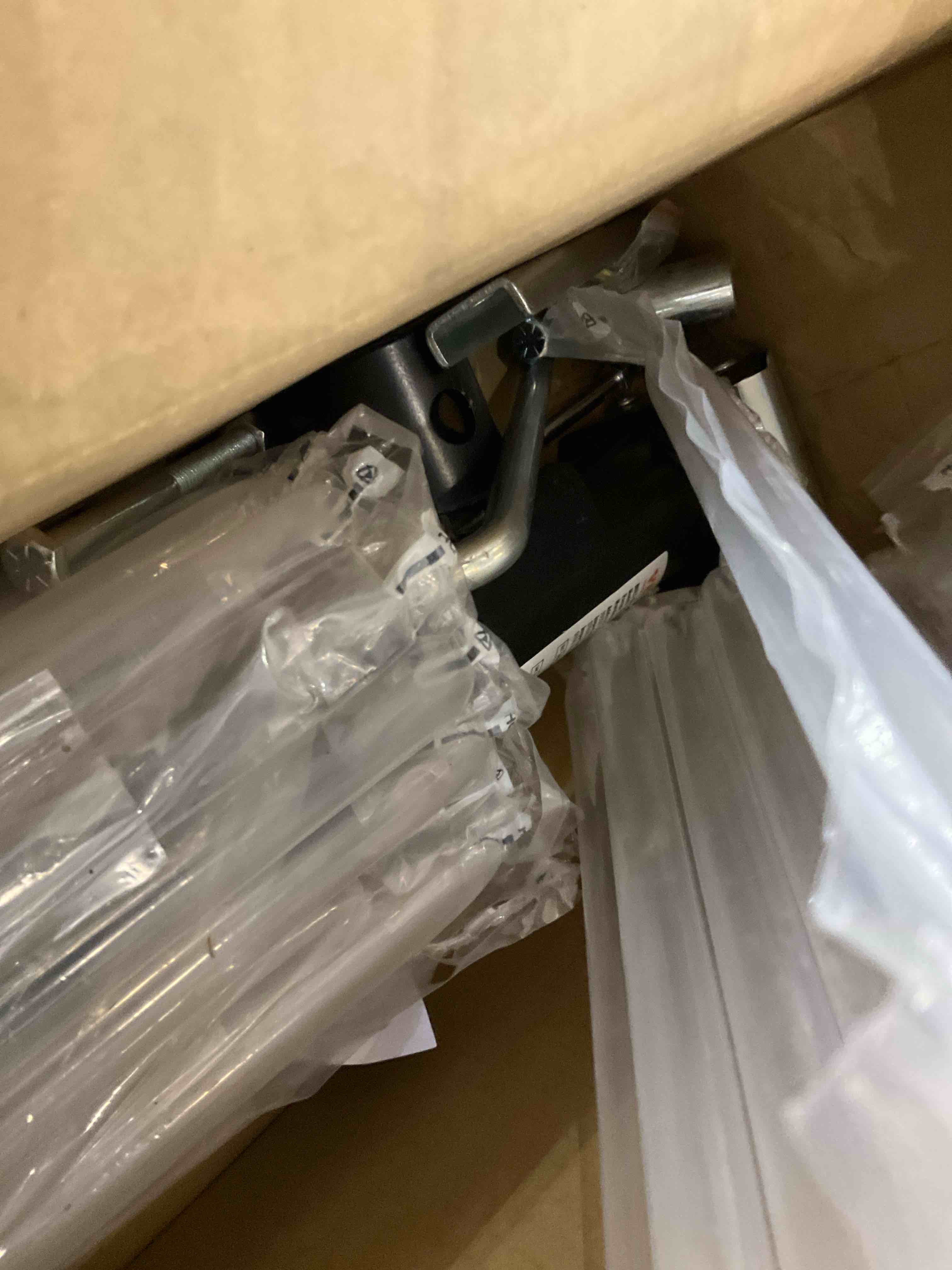 https://s3.amazonaws.com/lotting-images-prod/bidfta/TEA2349281_1751464925374.jpeg