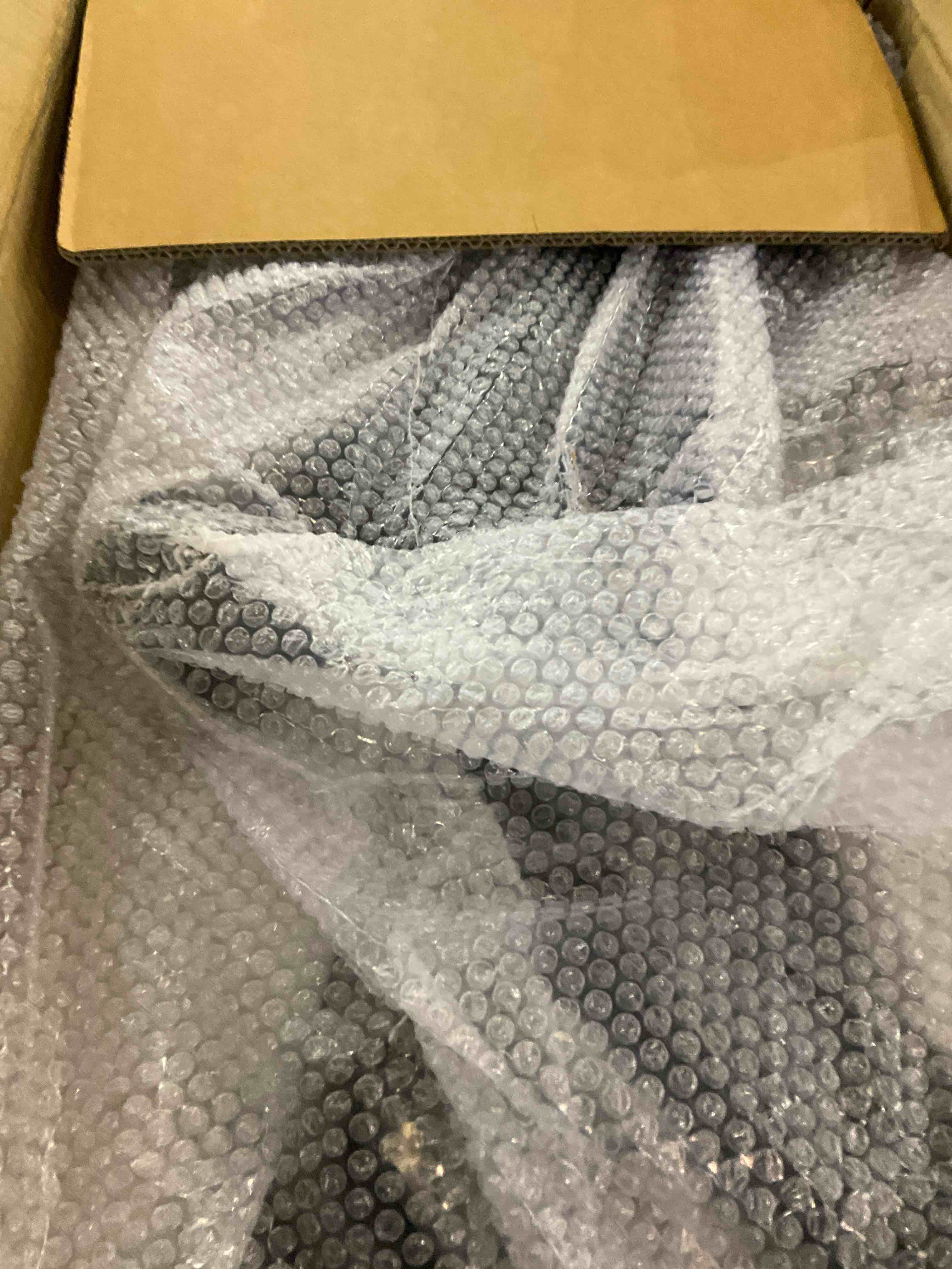 https://s3.amazonaws.com/lotting-images-prod/bidfta/TEA2349530_1751541691570.jpeg