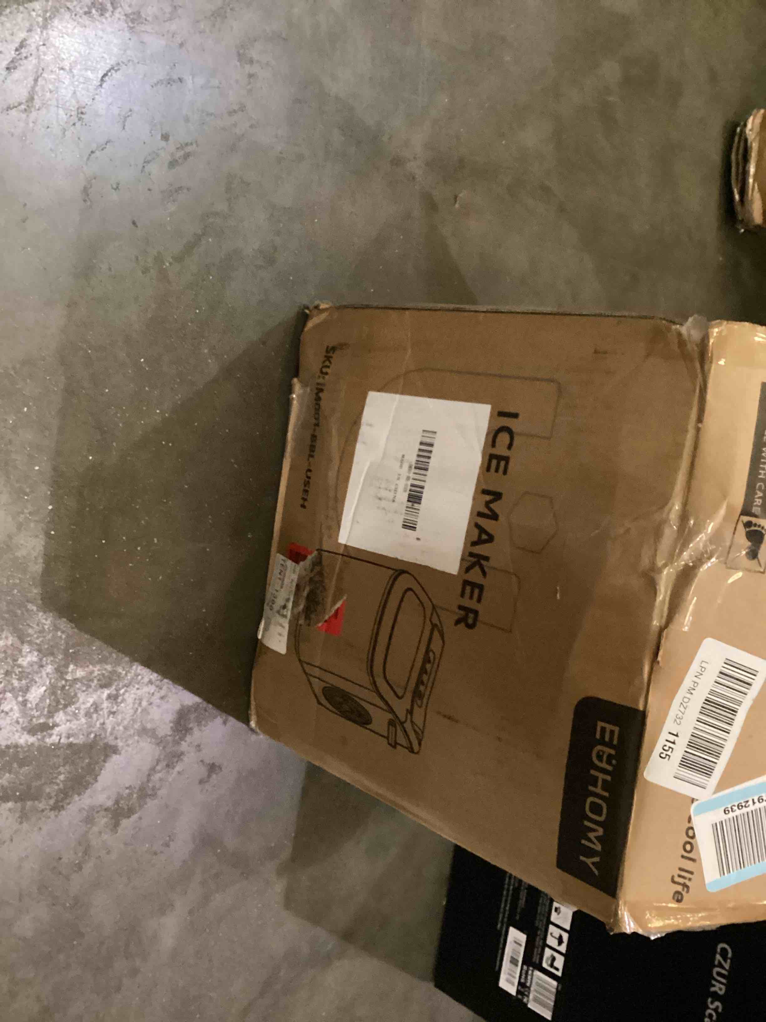 https://s3.amazonaws.com/lotting-images-prod/bidfta/TEA2349624_1753800084913.jpeg
