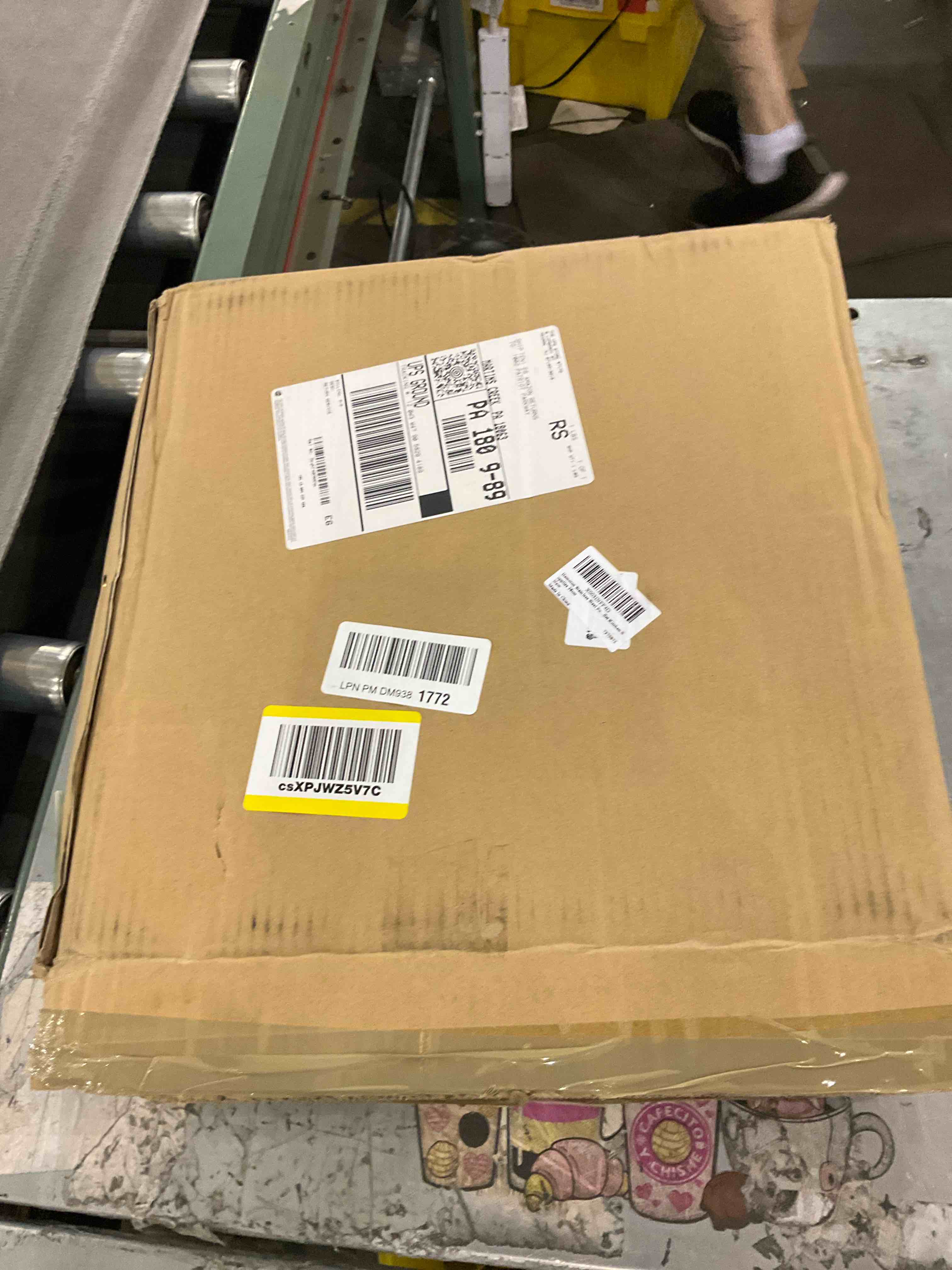 https://s3.amazonaws.com/lotting-images-prod/bidfta/TEA2350113_1750680176849.jpeg