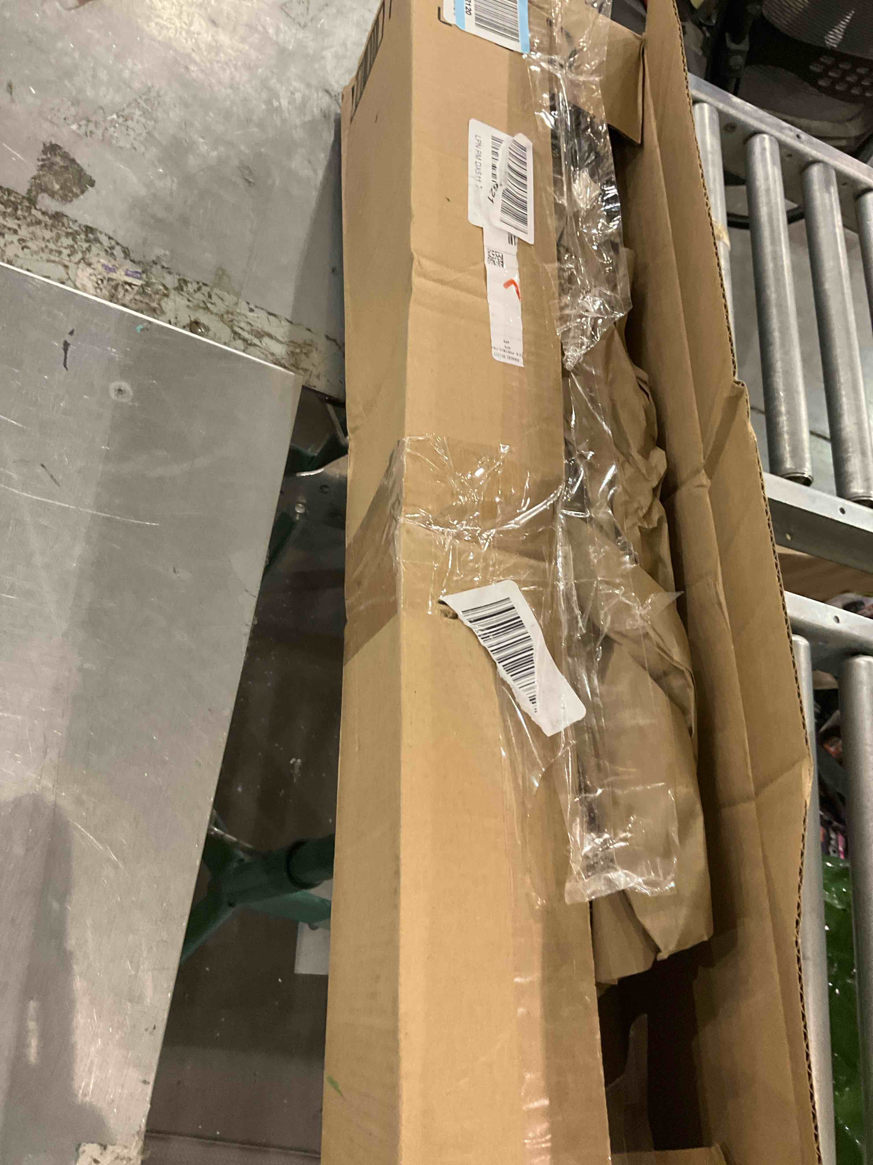 https://s3.amazonaws.com/lotting-images-prod/bidfta/TEA2350768_1750764870135.jpeg