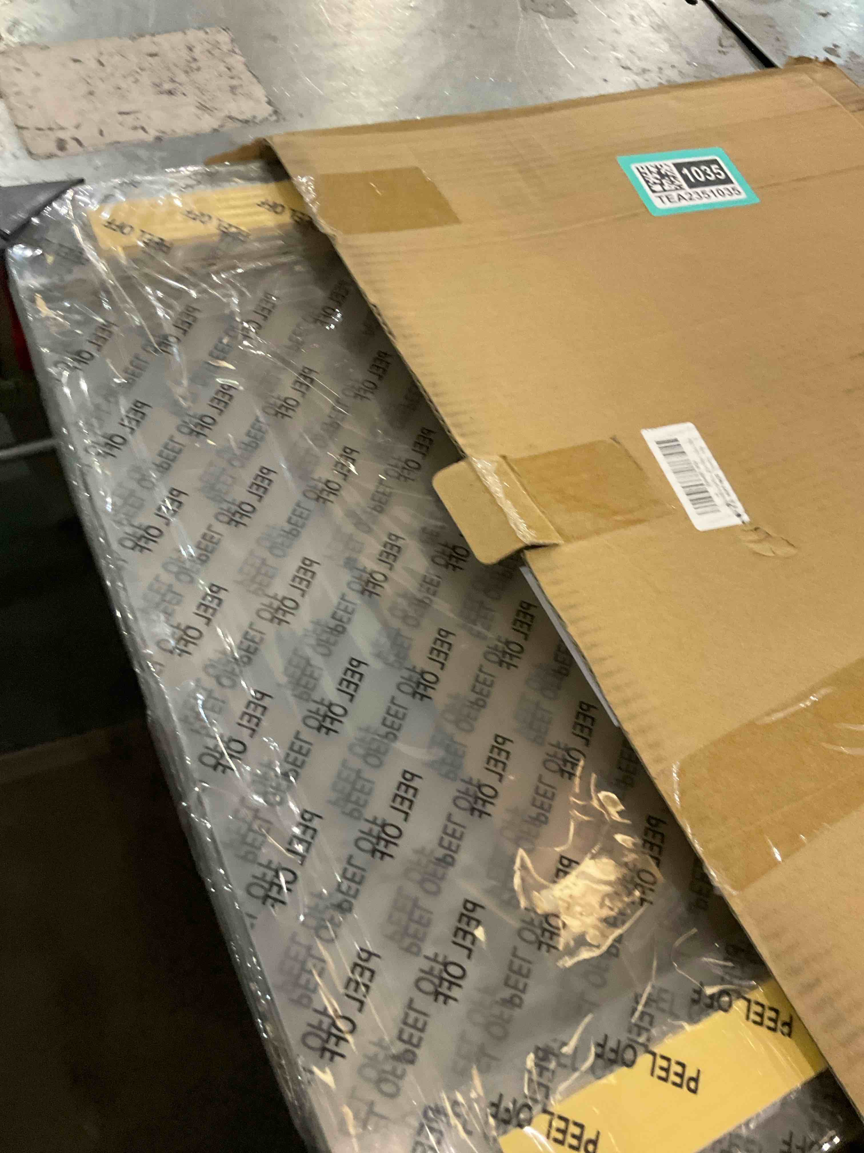 https://s3.amazonaws.com/lotting-images-prod/bidfta/TEA2351035_1750783558475.jpeg