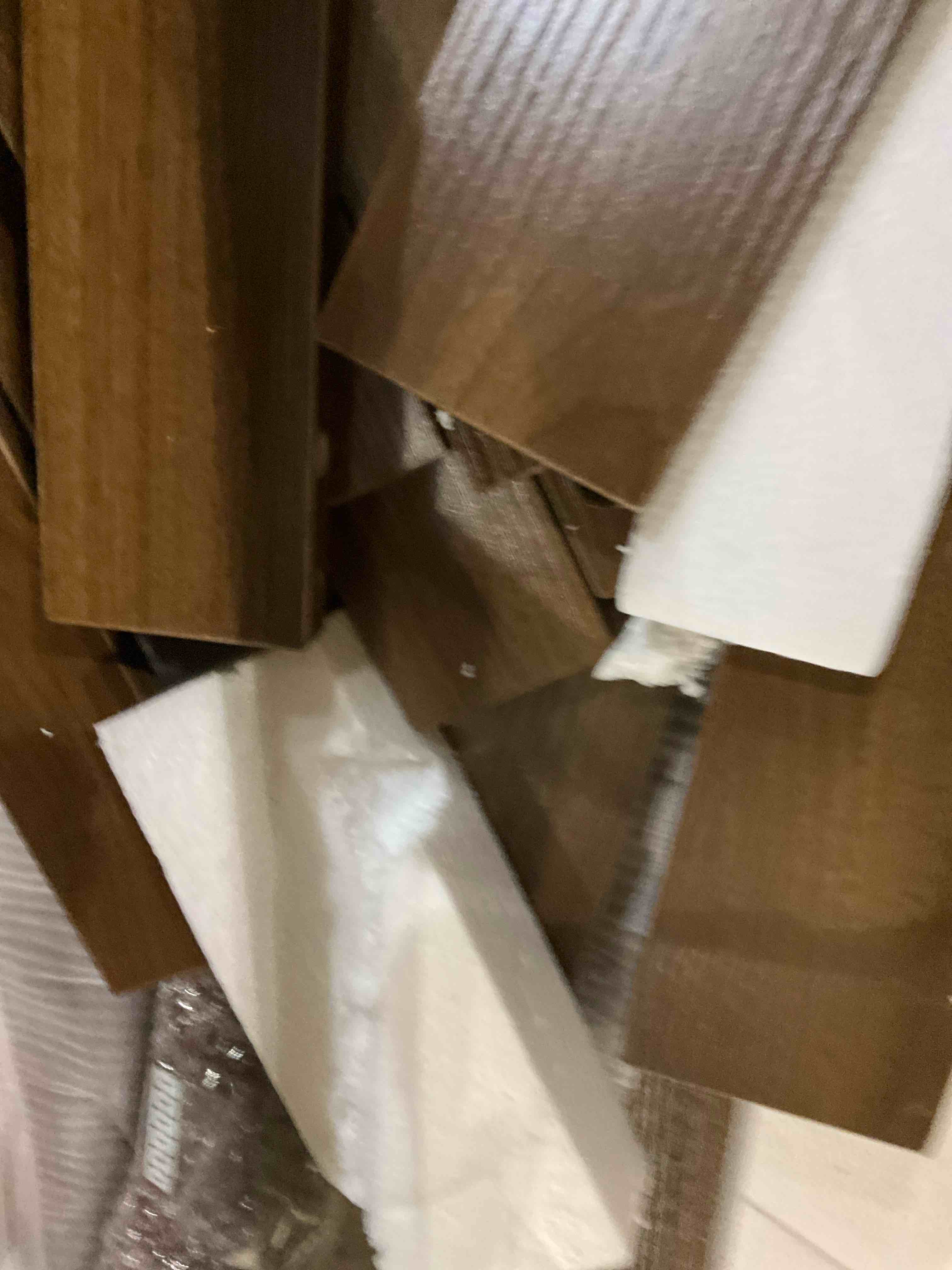 https://s3.amazonaws.com/lotting-images-prod/bidfta/TEA2351128_1750849938911.jpeg