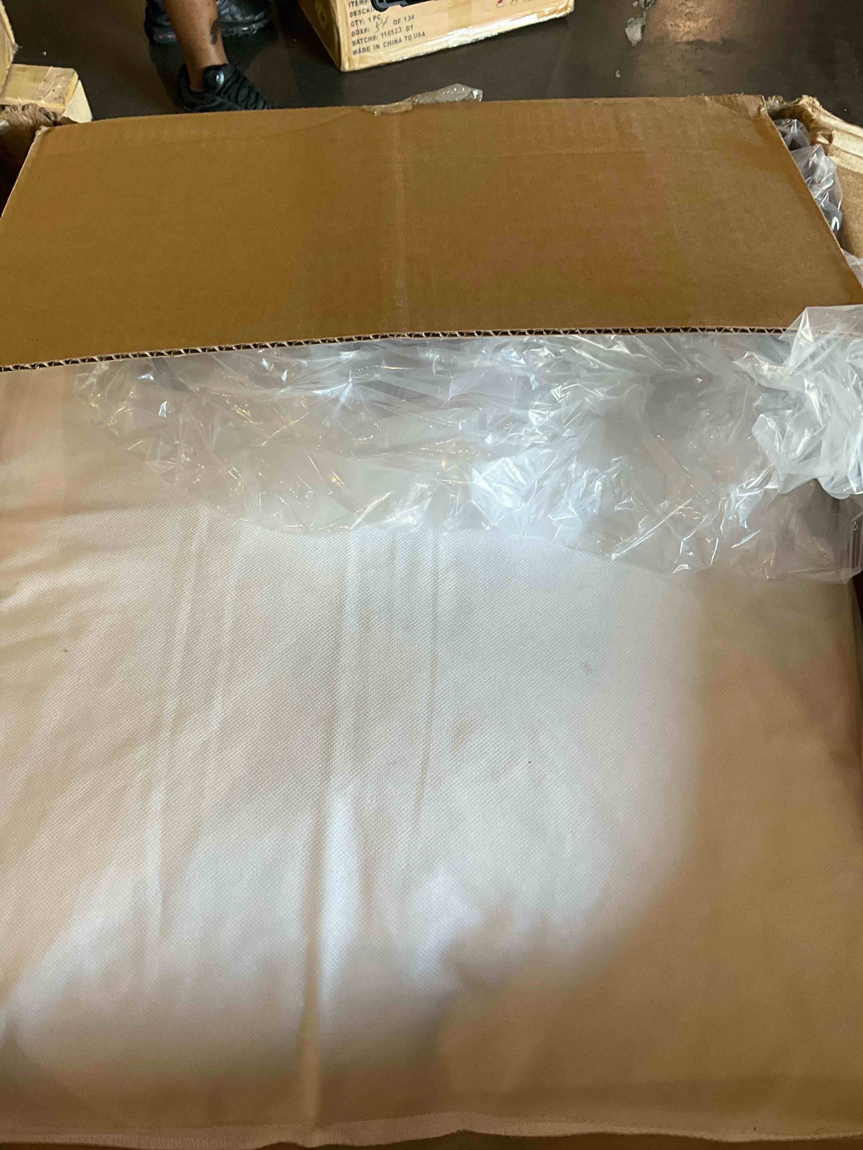 https://s3.amazonaws.com/lotting-images-prod/bidfta/TEA2351159_1750855020703.jpeg