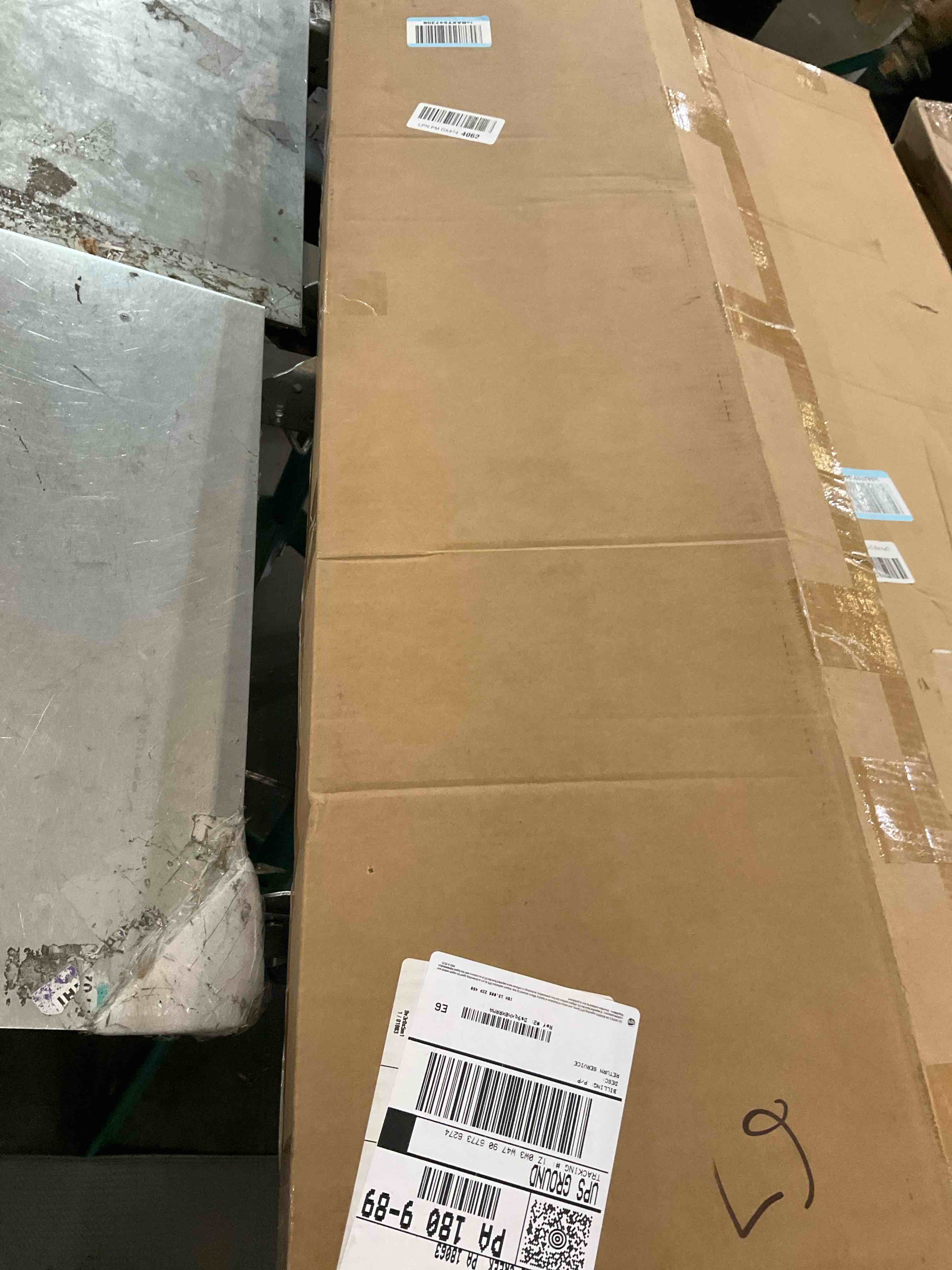 https://s3.amazonaws.com/lotting-images-prod/bidfta/TEA2351623_1750874001145.jpeg