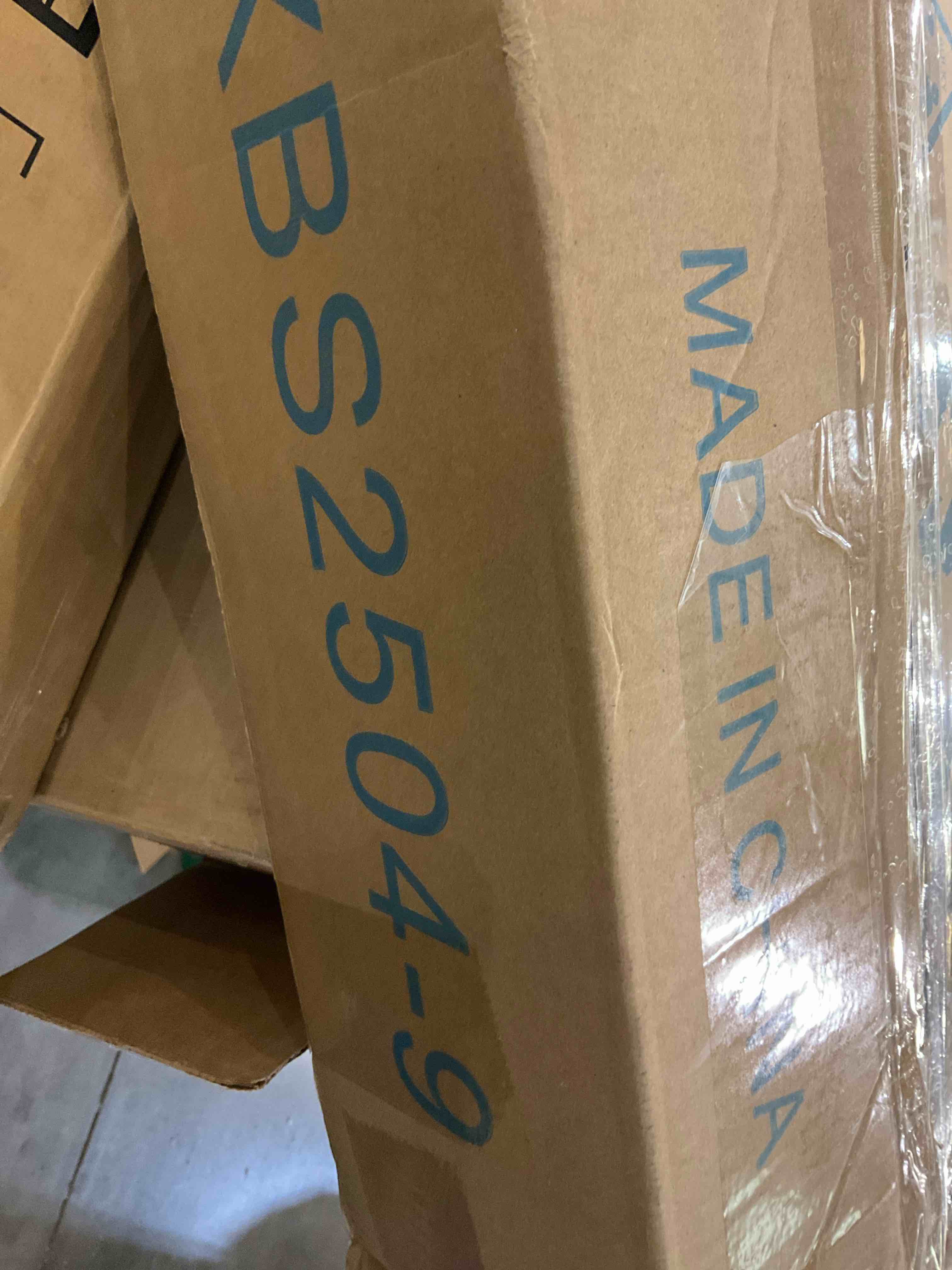 https://s3.amazonaws.com/lotting-images-prod/bidfta/TEA2351784_1750946096979.jpeg