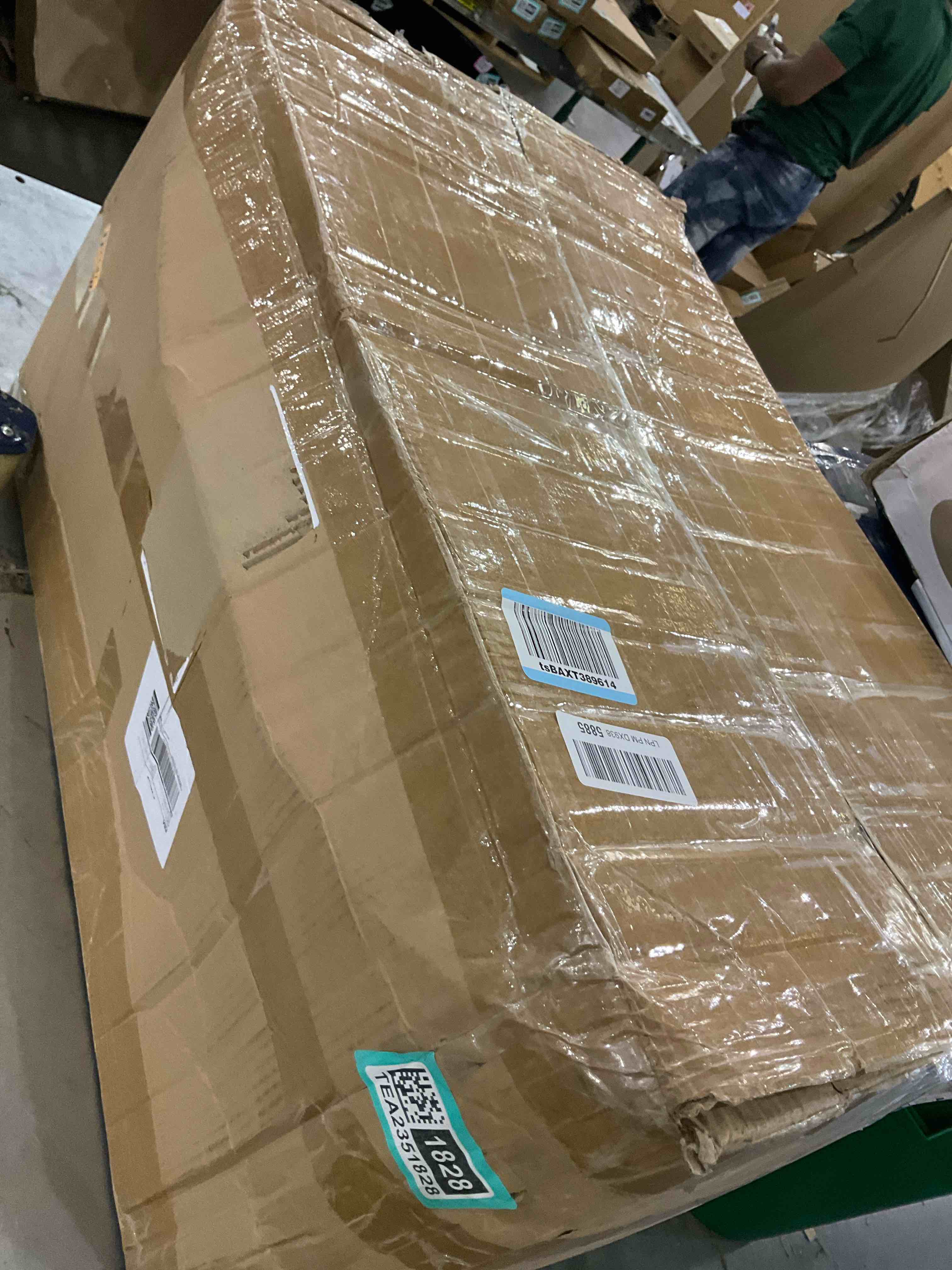 https://s3.amazonaws.com/lotting-images-prod/bidfta/TEA2351828_1750948320823.jpeg