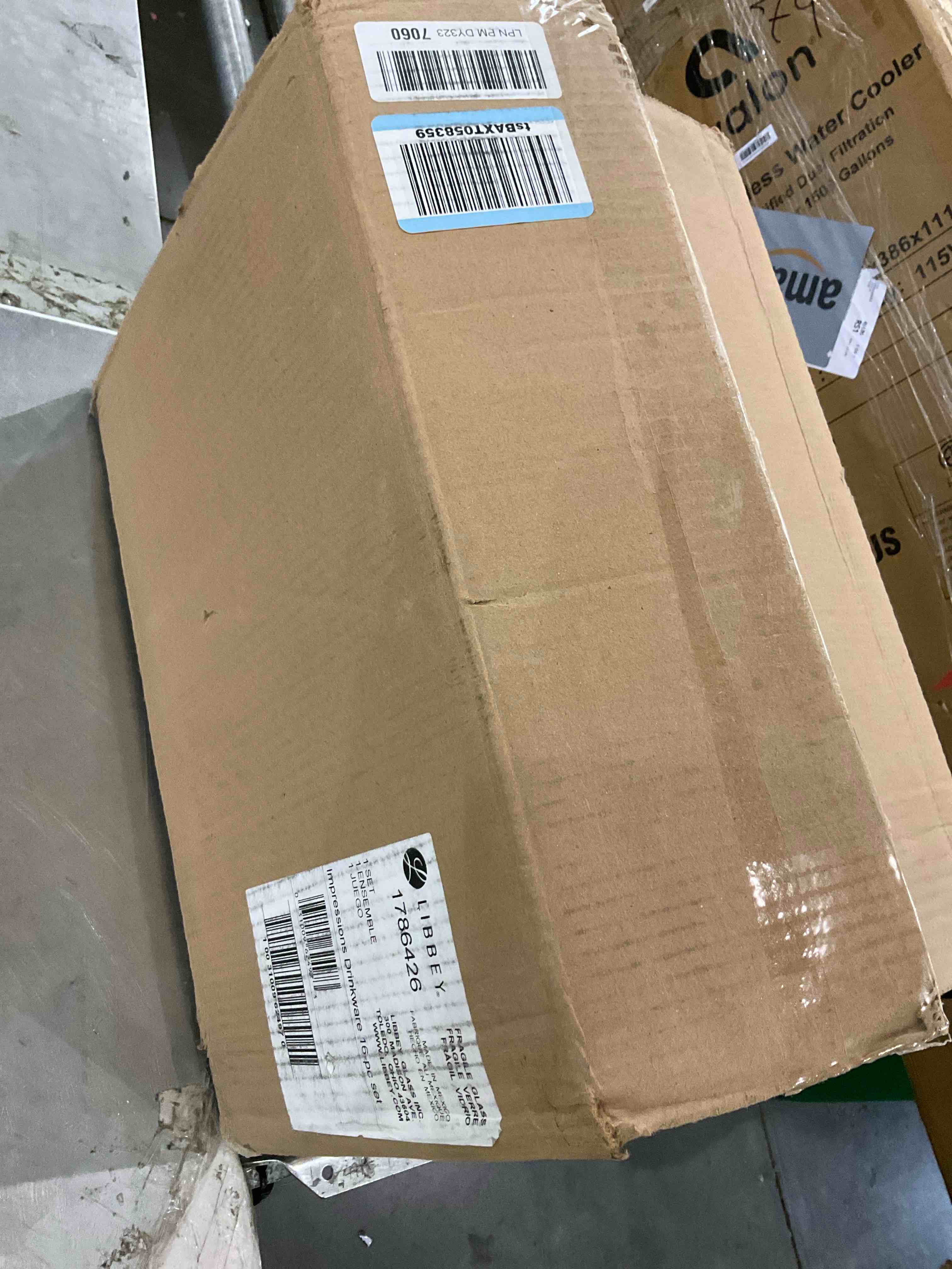 https://s3.amazonaws.com/lotting-images-prod/bidfta/TEA2351851_1750946905911.jpeg