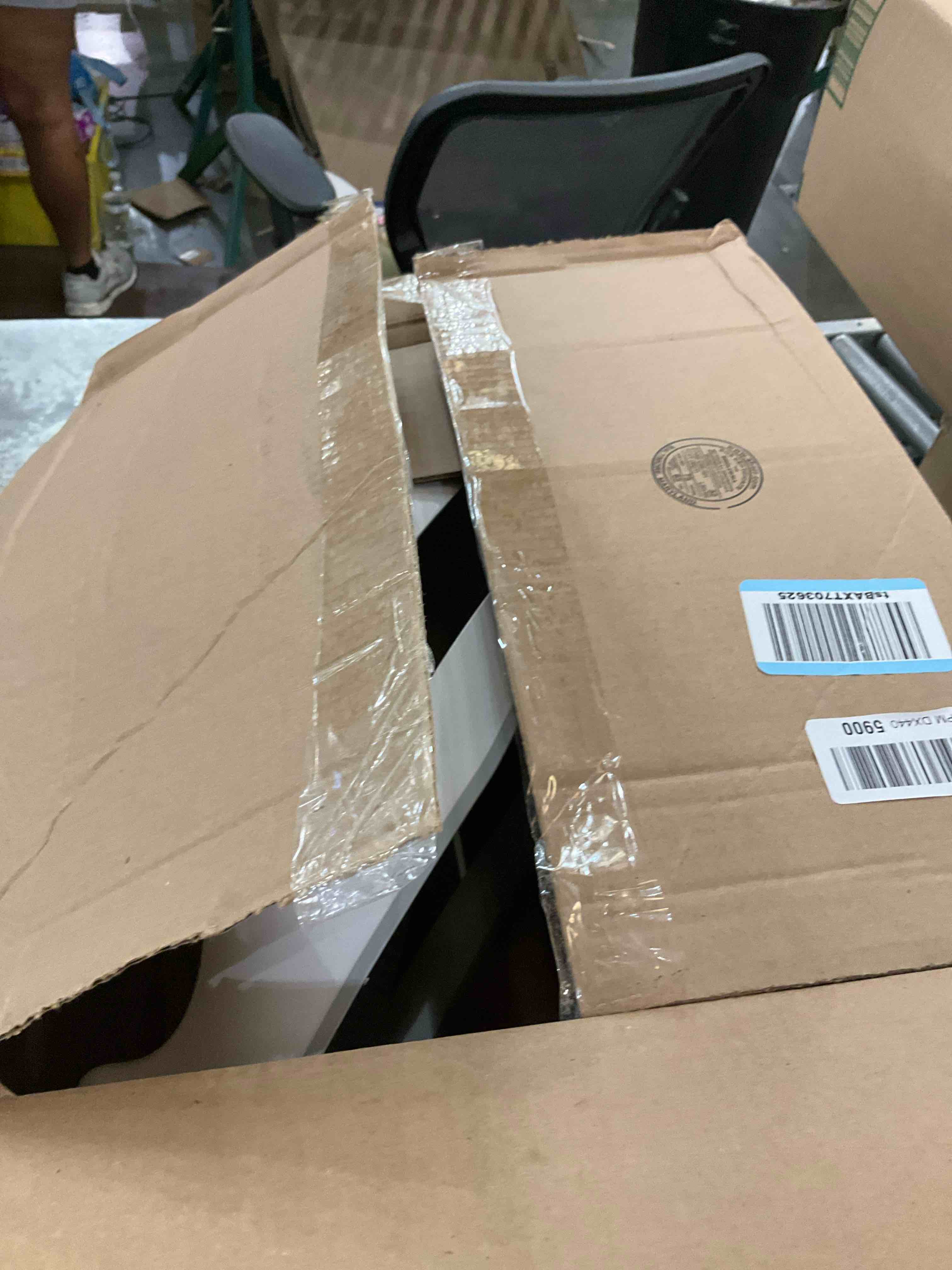https://s3.amazonaws.com/lotting-images-prod/bidfta/TEA2352380_1751036332487.jpeg