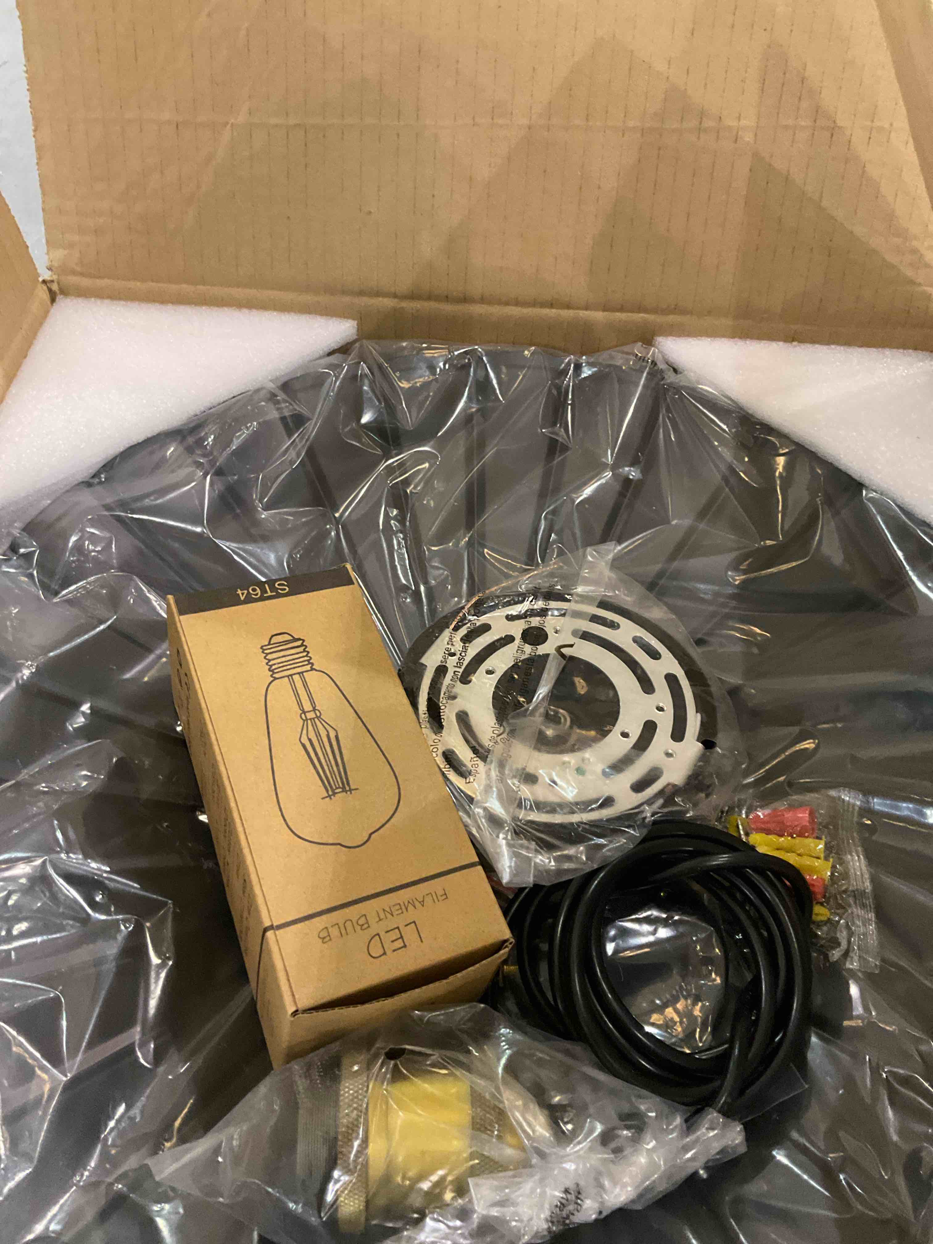 https://s3.amazonaws.com/lotting-images-prod/bidfta/TEA2352460_1751043160793.jpeg
