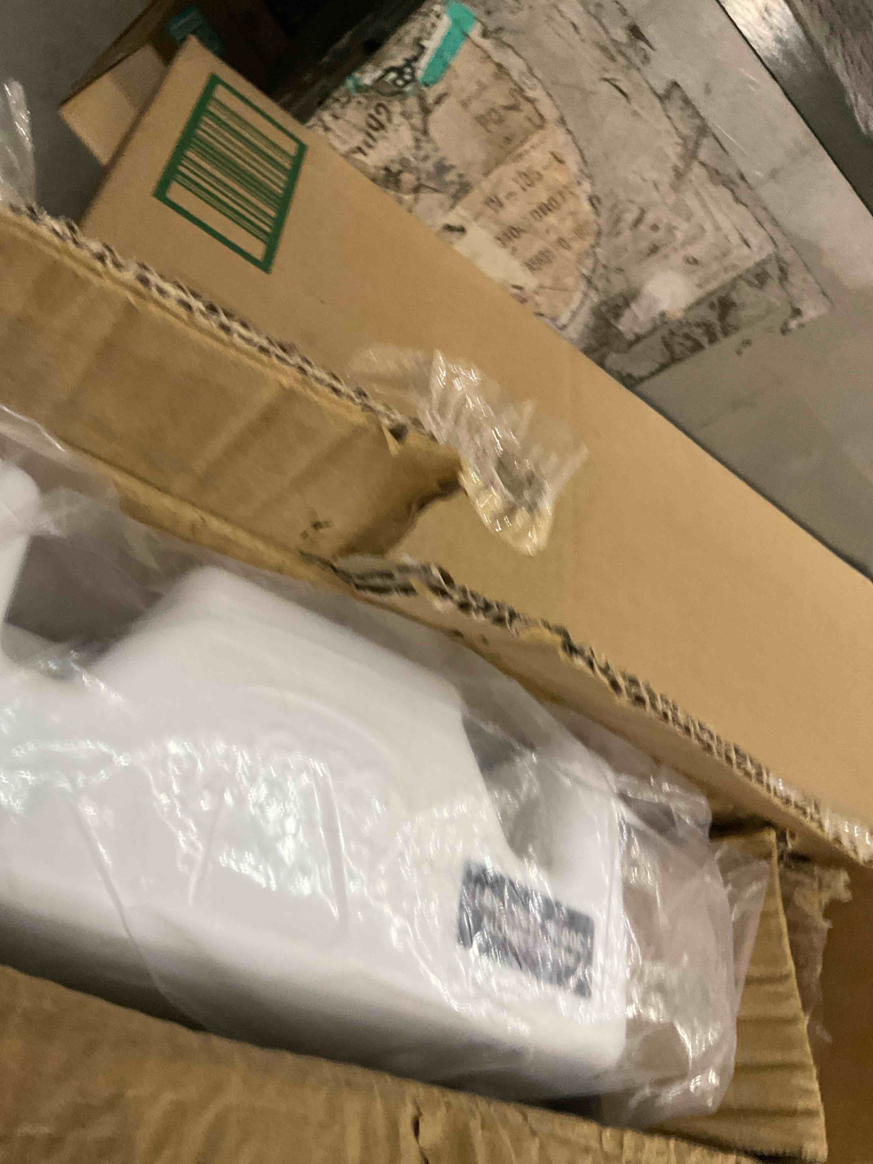 https://s3.amazonaws.com/lotting-images-prod/bidfta/TEA2352918_1751296738357.jpeg