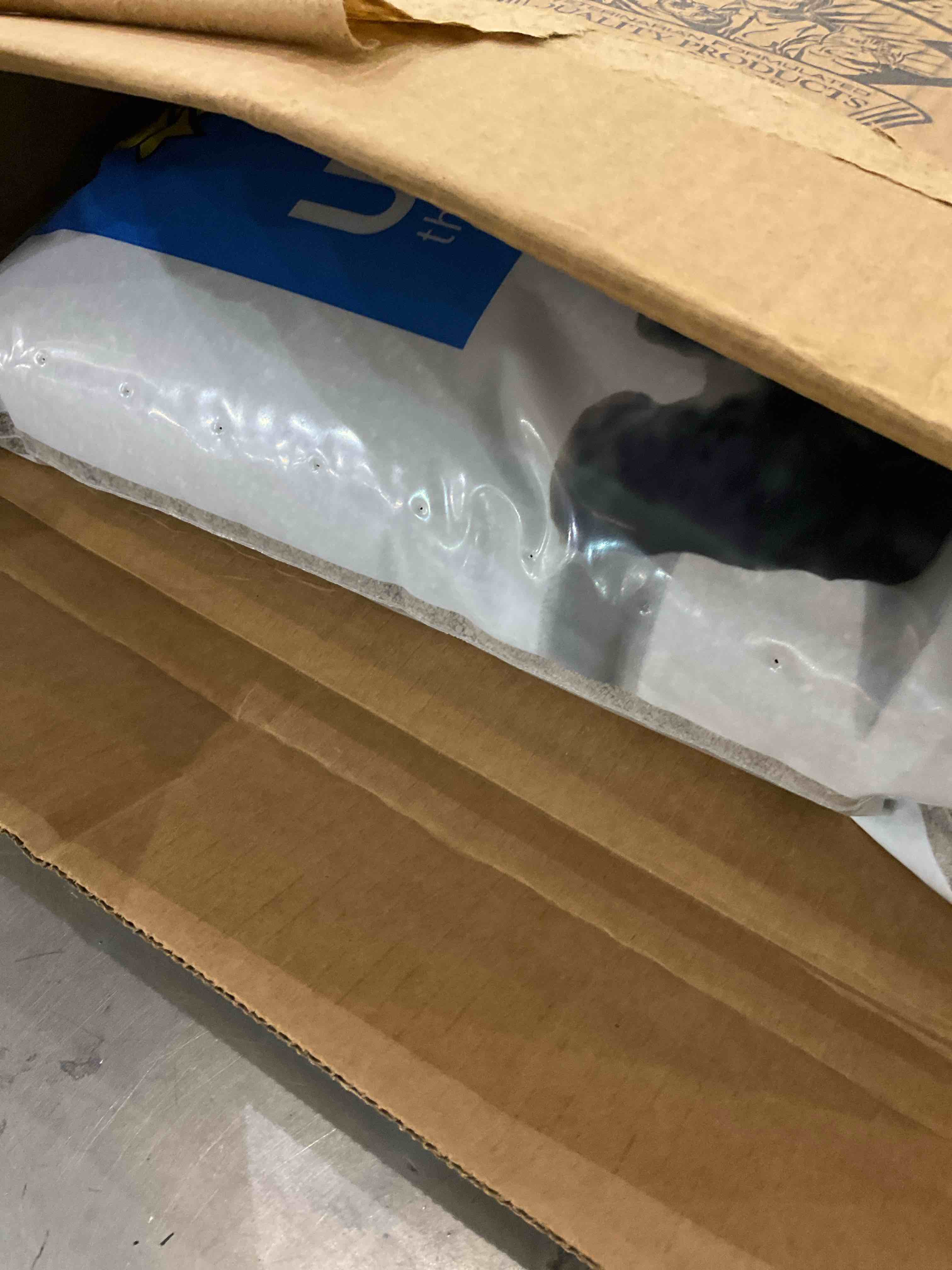 https://s3.amazonaws.com/lotting-images-prod/bidfta/TEA2352985_1751301806670.jpeg