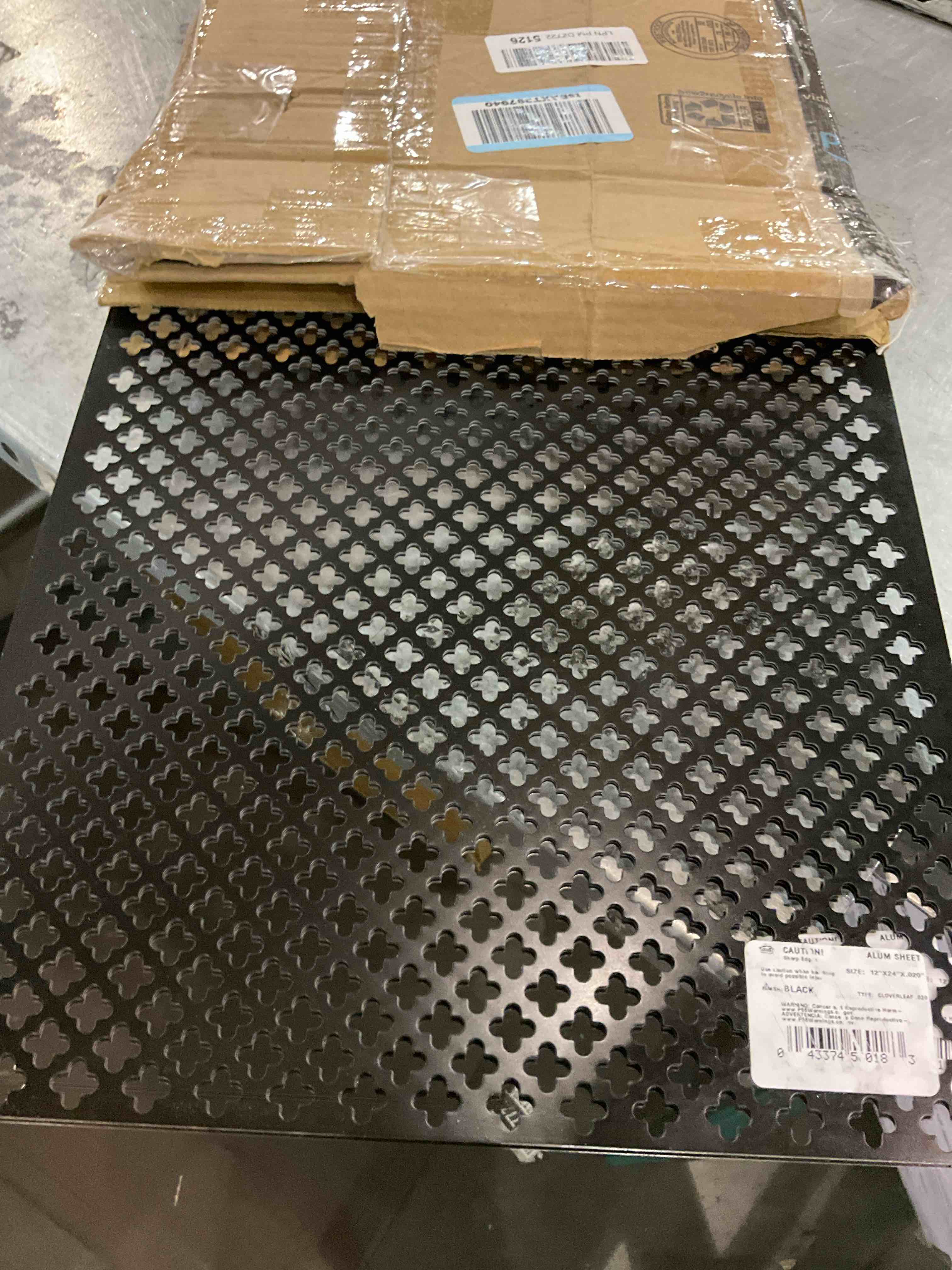 https://s3.amazonaws.com/lotting-images-prod/bidfta/TEA2353024_1751049354166.jpeg