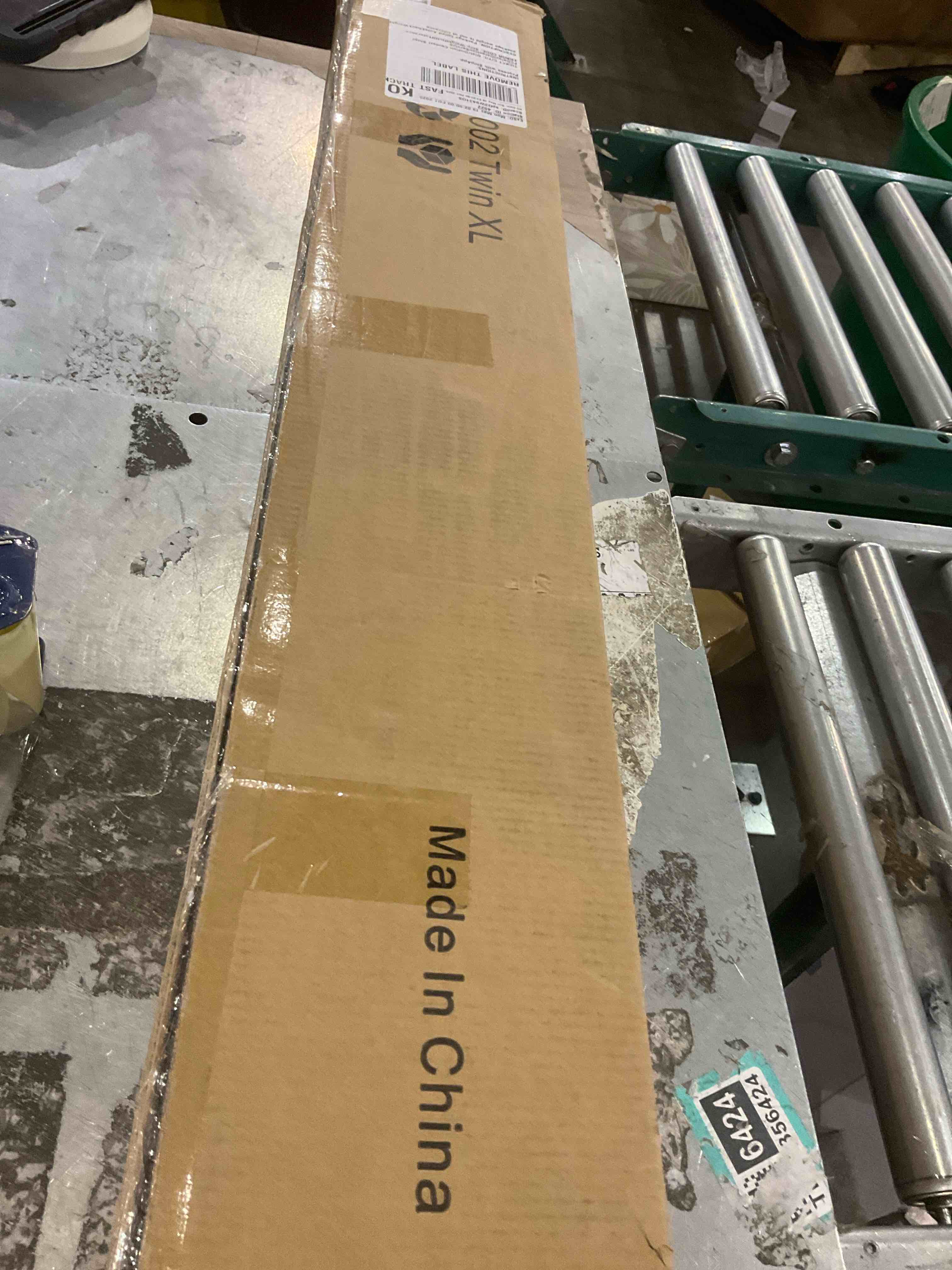 https://s3.amazonaws.com/lotting-images-prod/bidfta/TEA2353161_1750941252544.jpeg