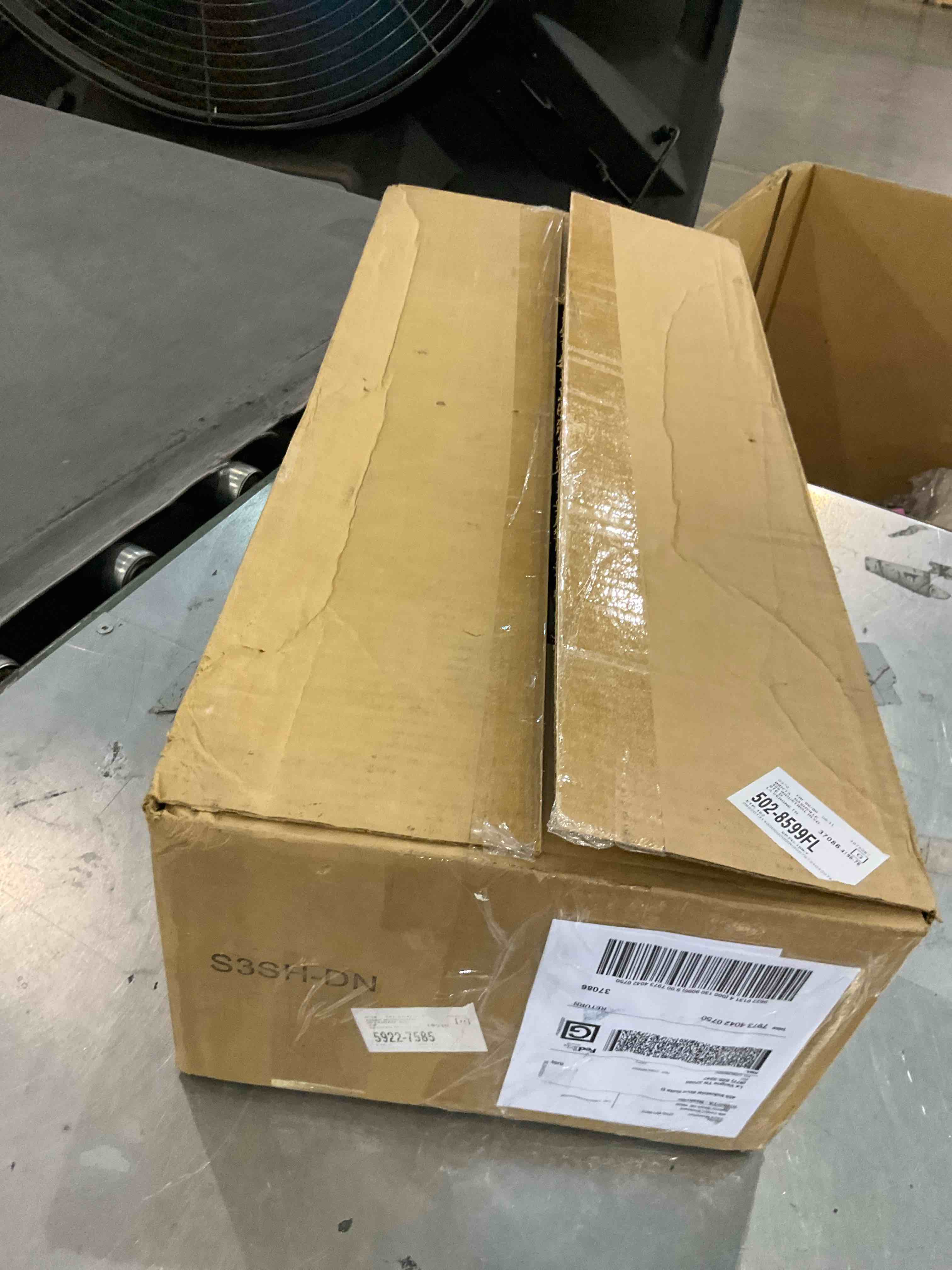 https://s3.amazonaws.com/lotting-images-prod/bidfta/TEA2353199_1750942149234.jpeg