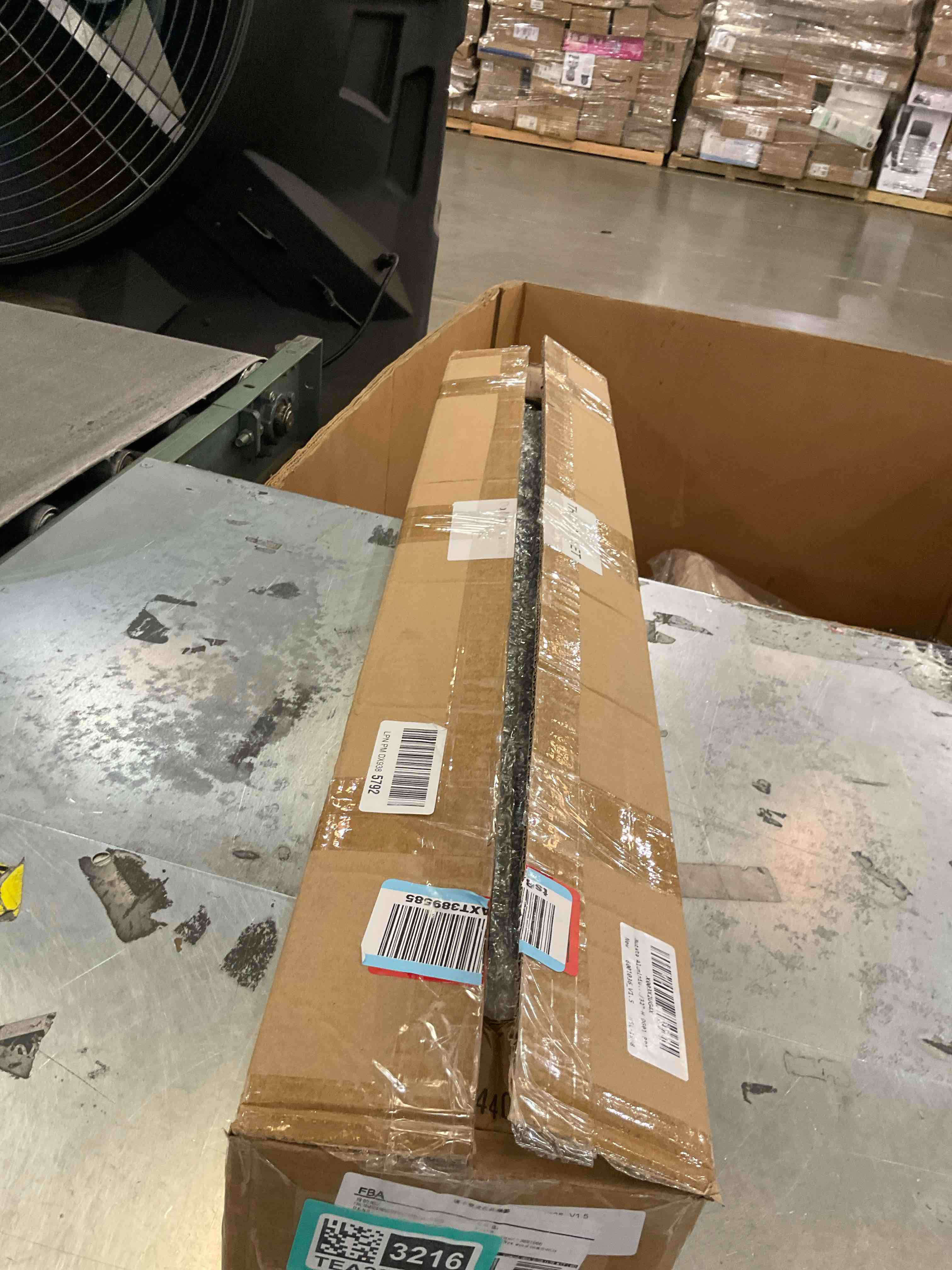 https://s3.amazonaws.com/lotting-images-prod/bidfta/TEA2353216_1750963760761.jpeg