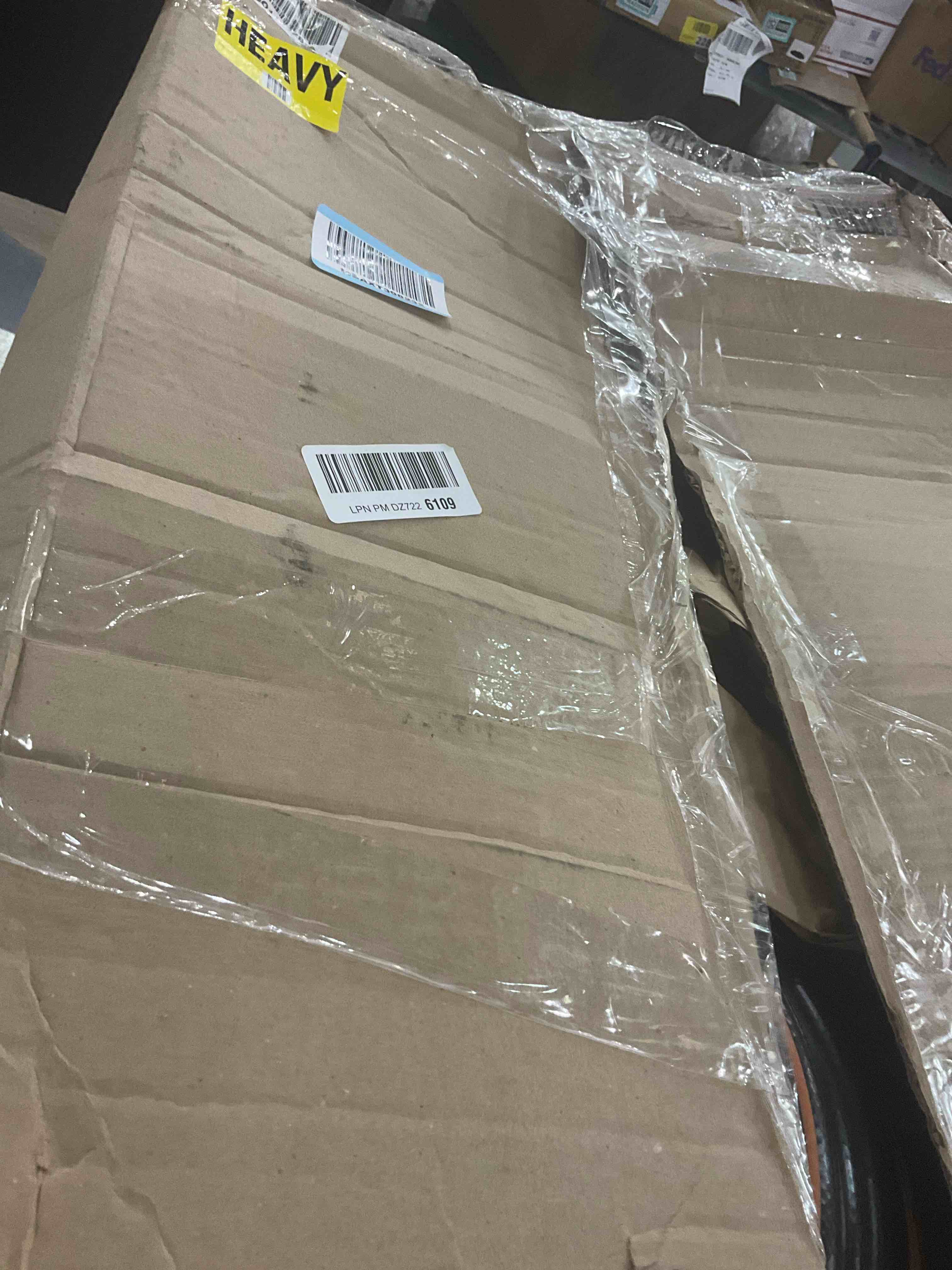 https://s3.amazonaws.com/lotting-images-prod/bidfta/TEA2353236_1750945980118.jpeg