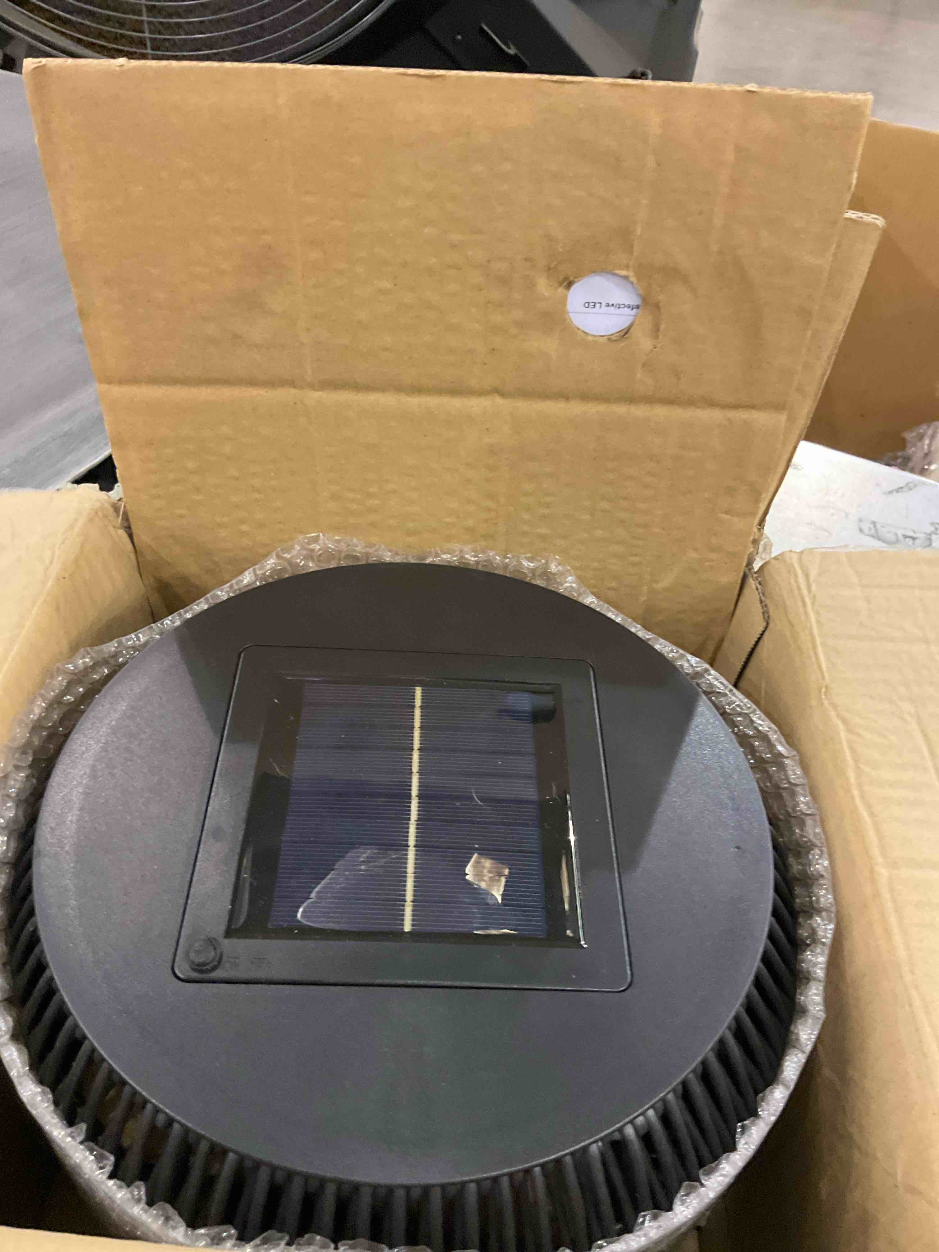 https://s3.amazonaws.com/lotting-images-prod/bidfta/TEA2353277_1750946499869.jpeg