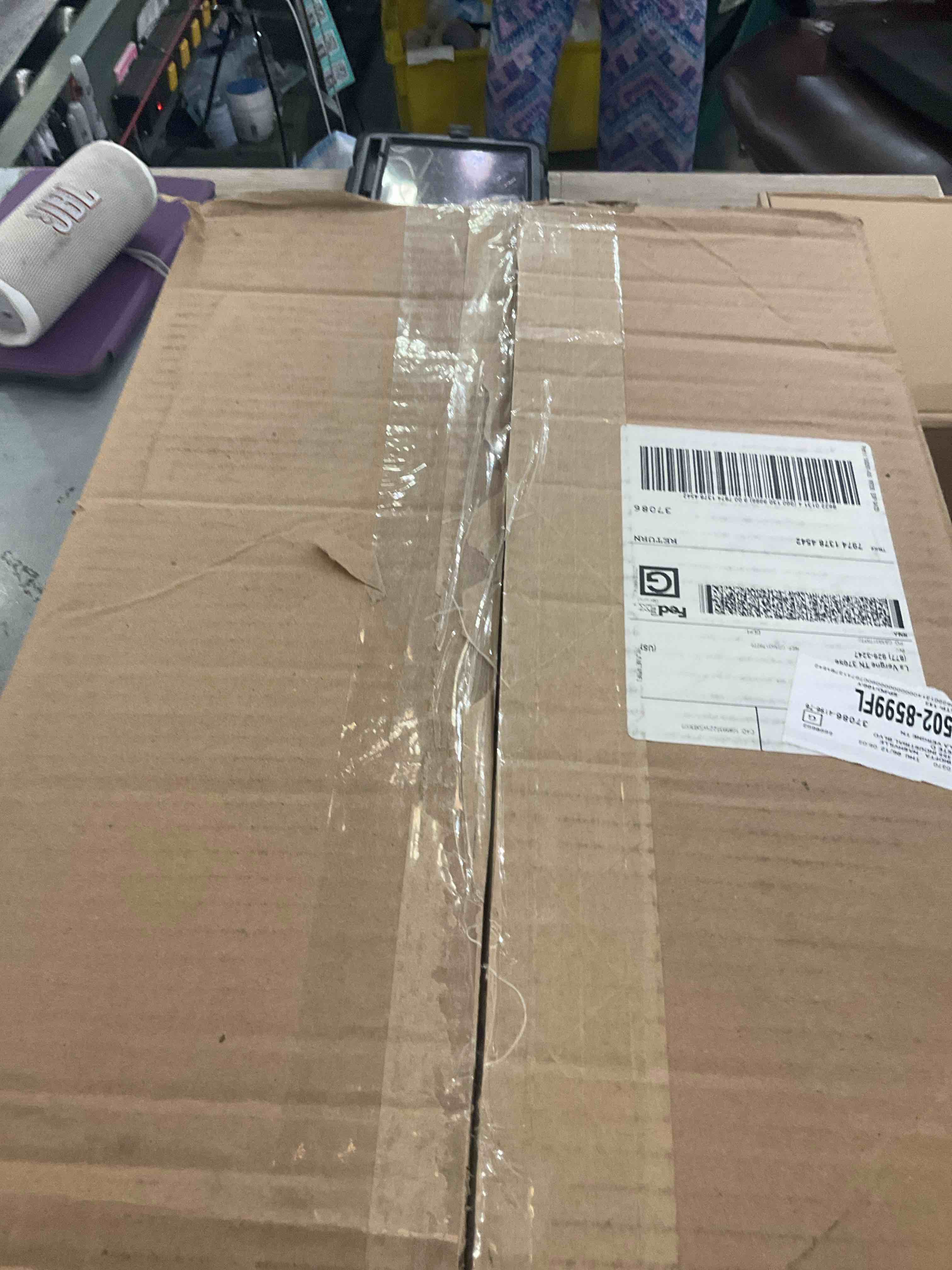 https://s3.amazonaws.com/lotting-images-prod/bidfta/TEA2353389_1750956075523.jpeg