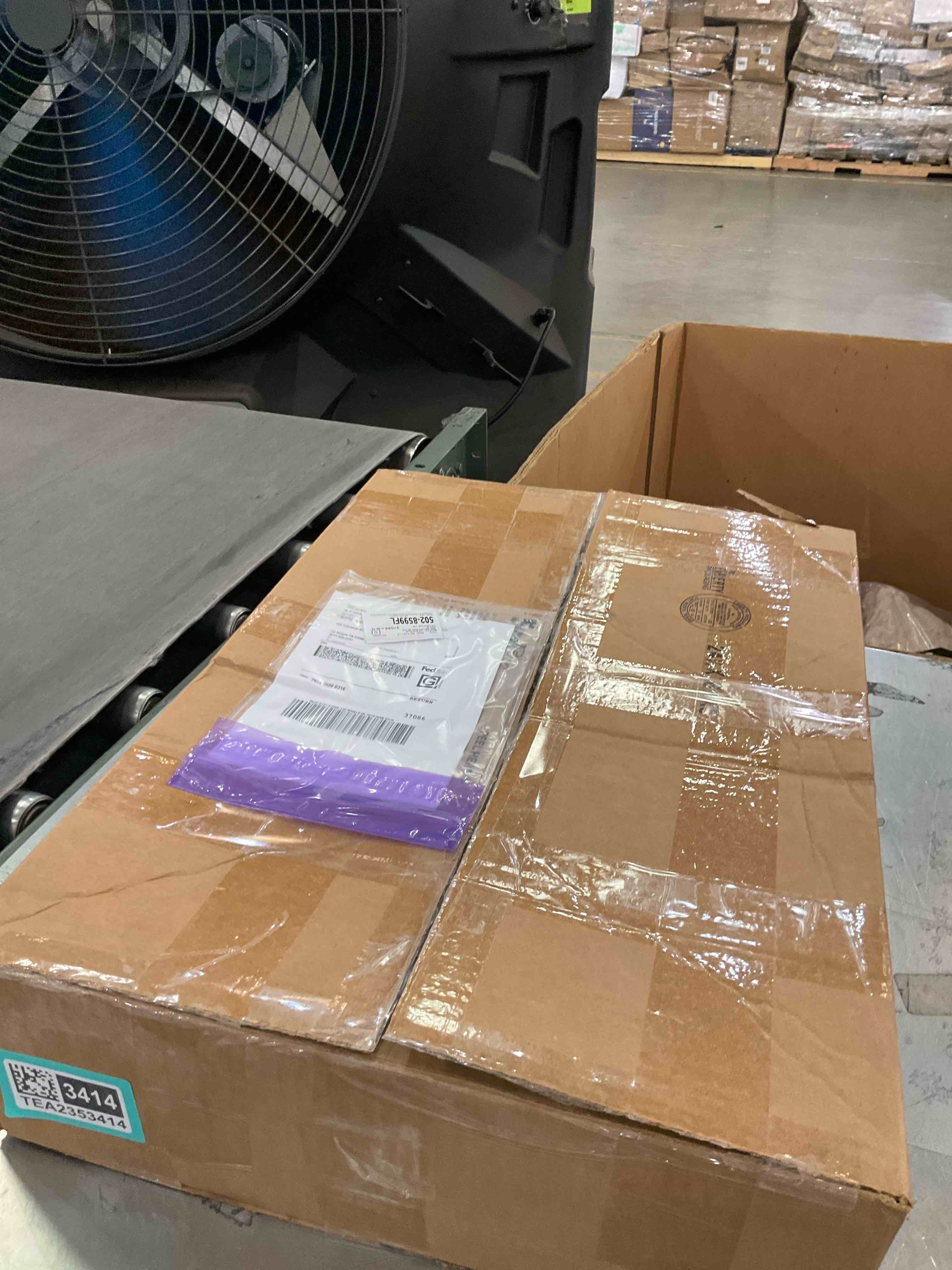 https://s3.amazonaws.com/lotting-images-prod/bidfta/TEA2353414_1750959129613.jpeg