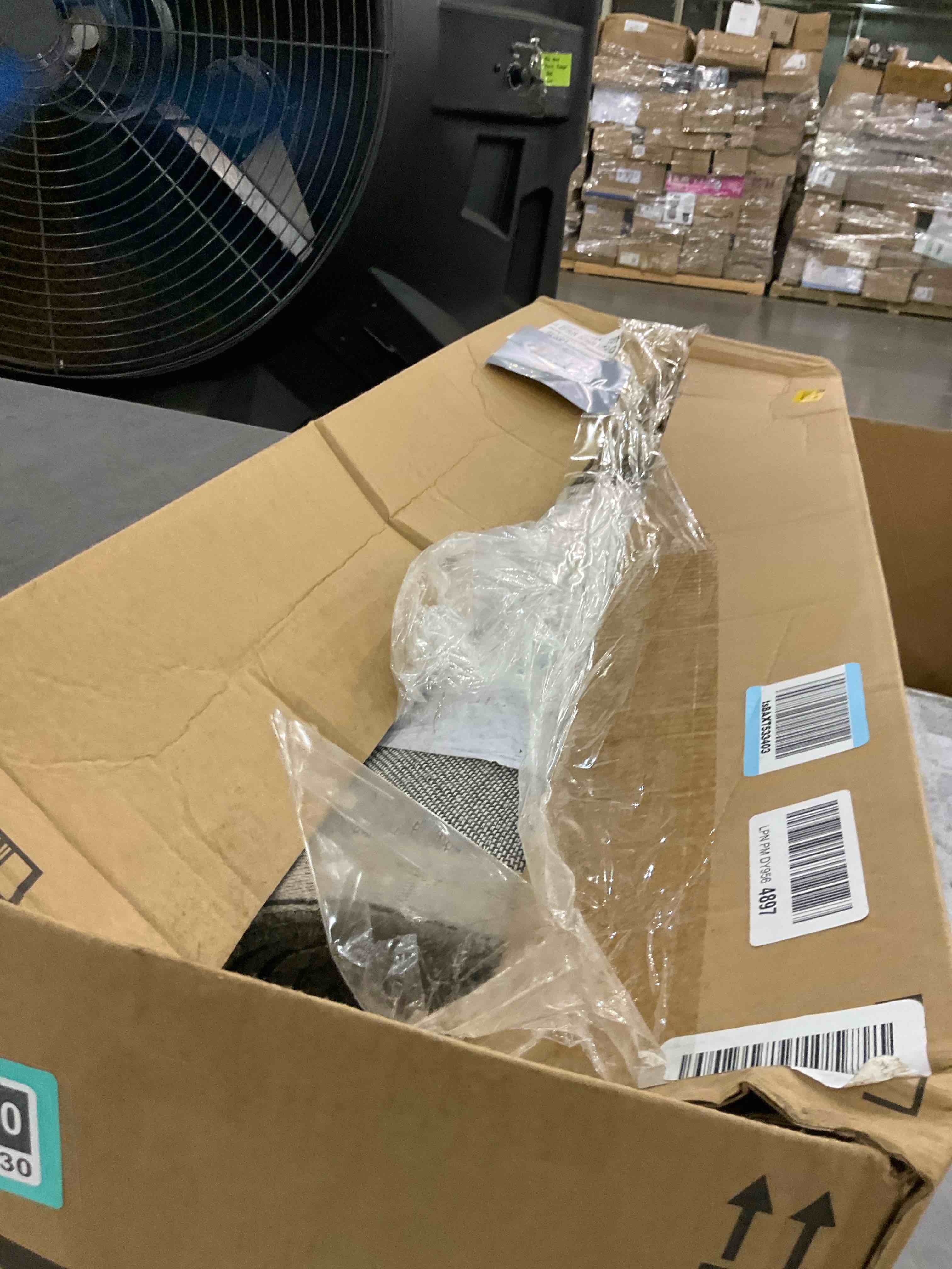 https://s3.amazonaws.com/lotting-images-prod/bidfta/TEA2353630_1751025304029.jpeg