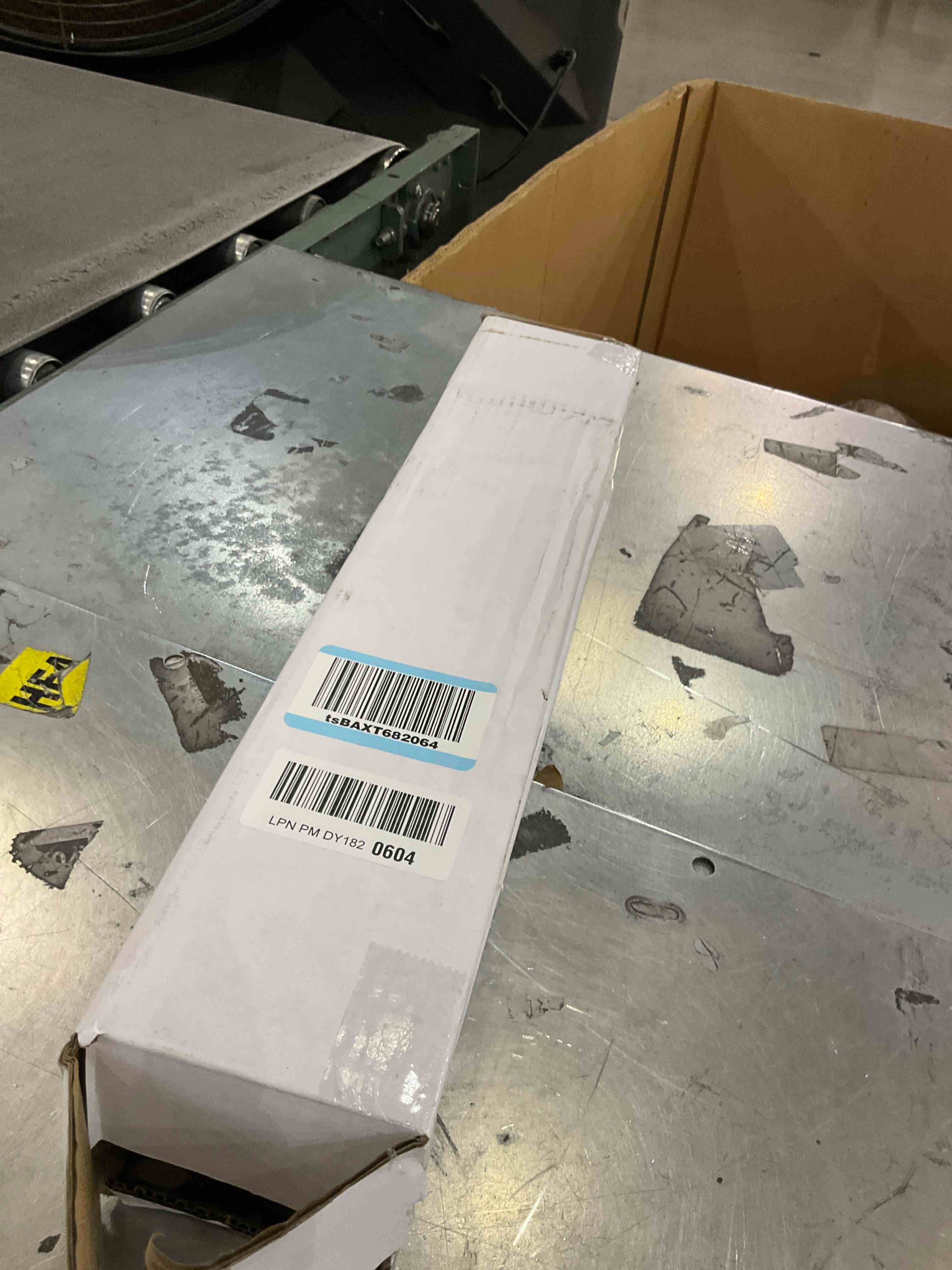 https://s3.amazonaws.com/lotting-images-prod/bidfta/TEA2353691_1751028797145.jpeg