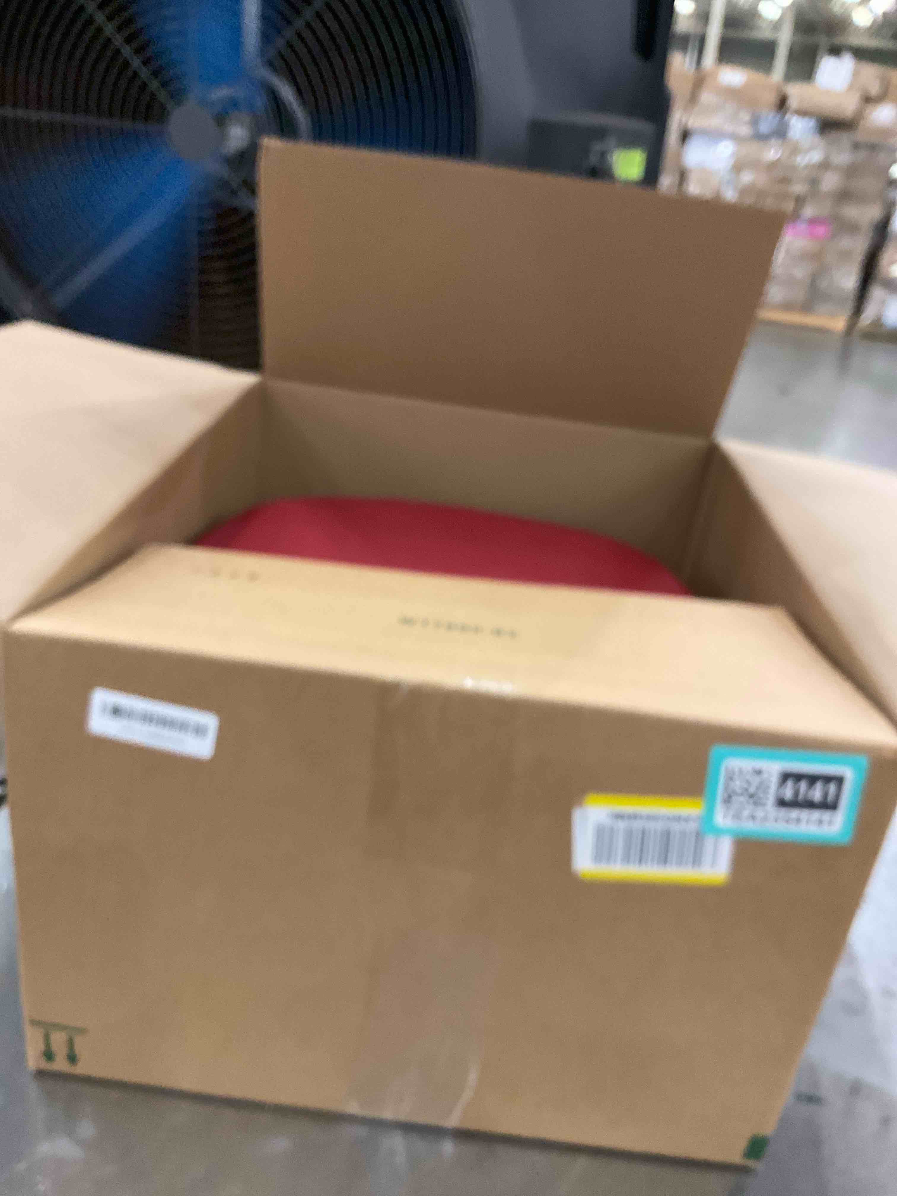 https://s3.amazonaws.com/lotting-images-prod/bidfta/TEA2354141_1751034626404.jpeg
