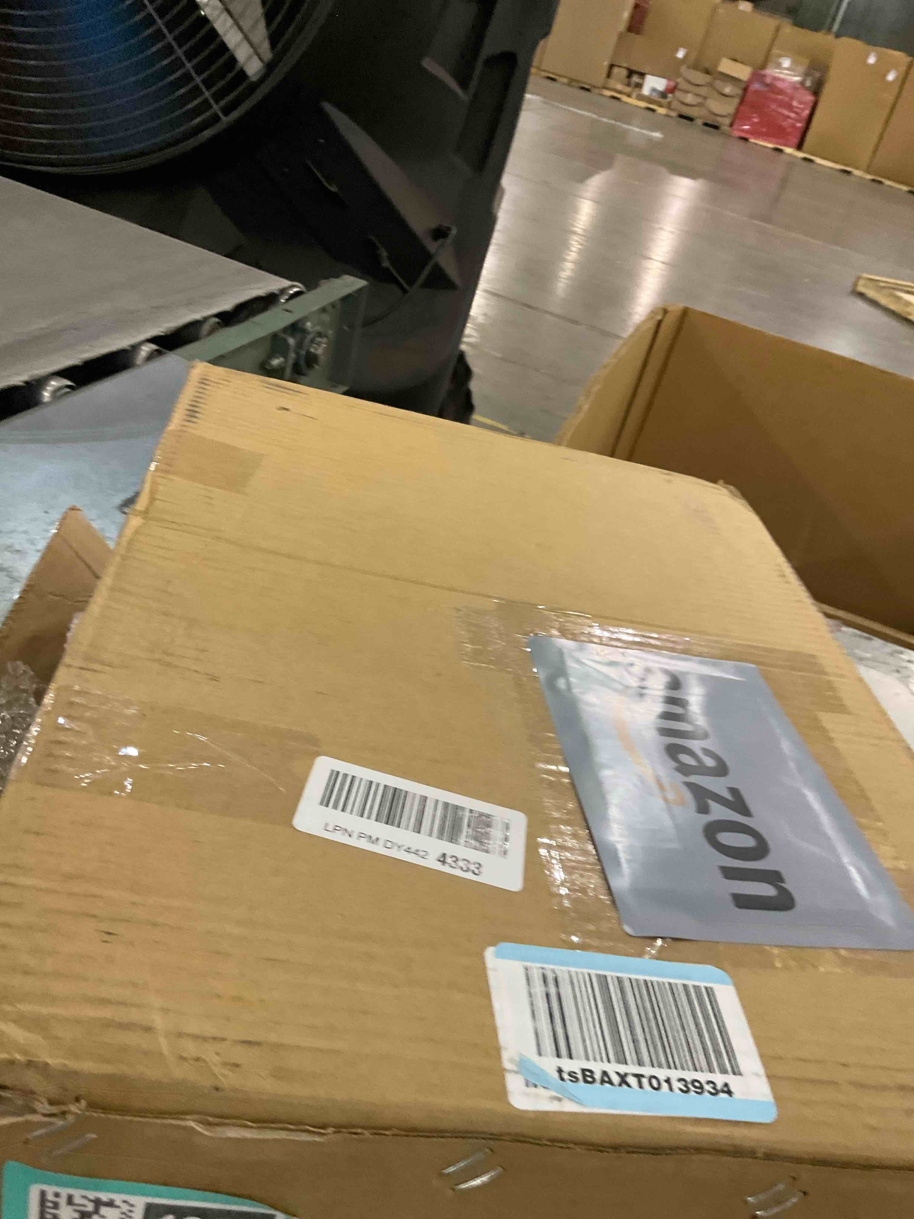 https://s3.amazonaws.com/lotting-images-prod/bidfta/TEA2354308_1751283289315.jpeg