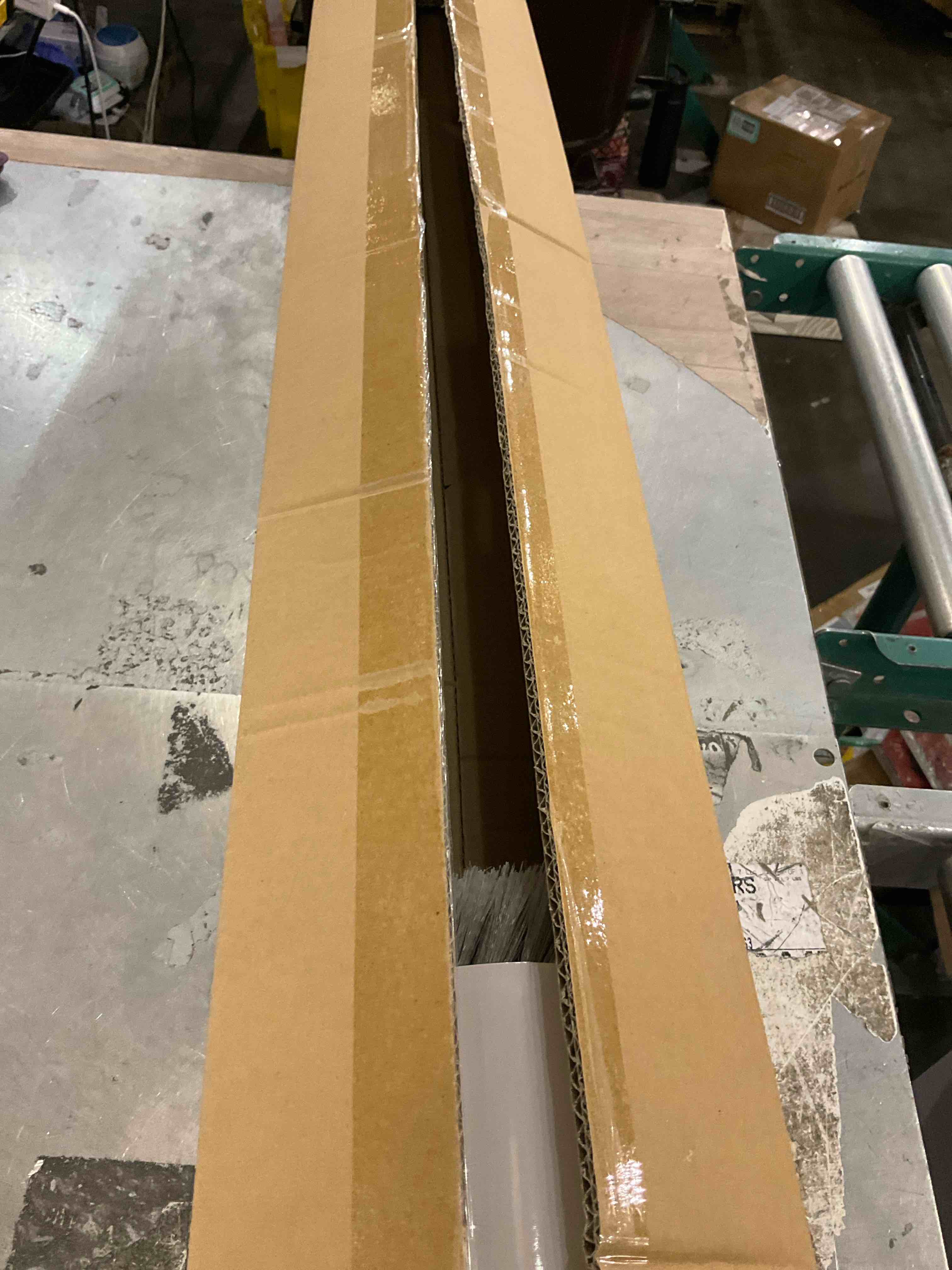https://s3.amazonaws.com/lotting-images-prod/bidfta/TEA2355376_1751305642022.jpeg