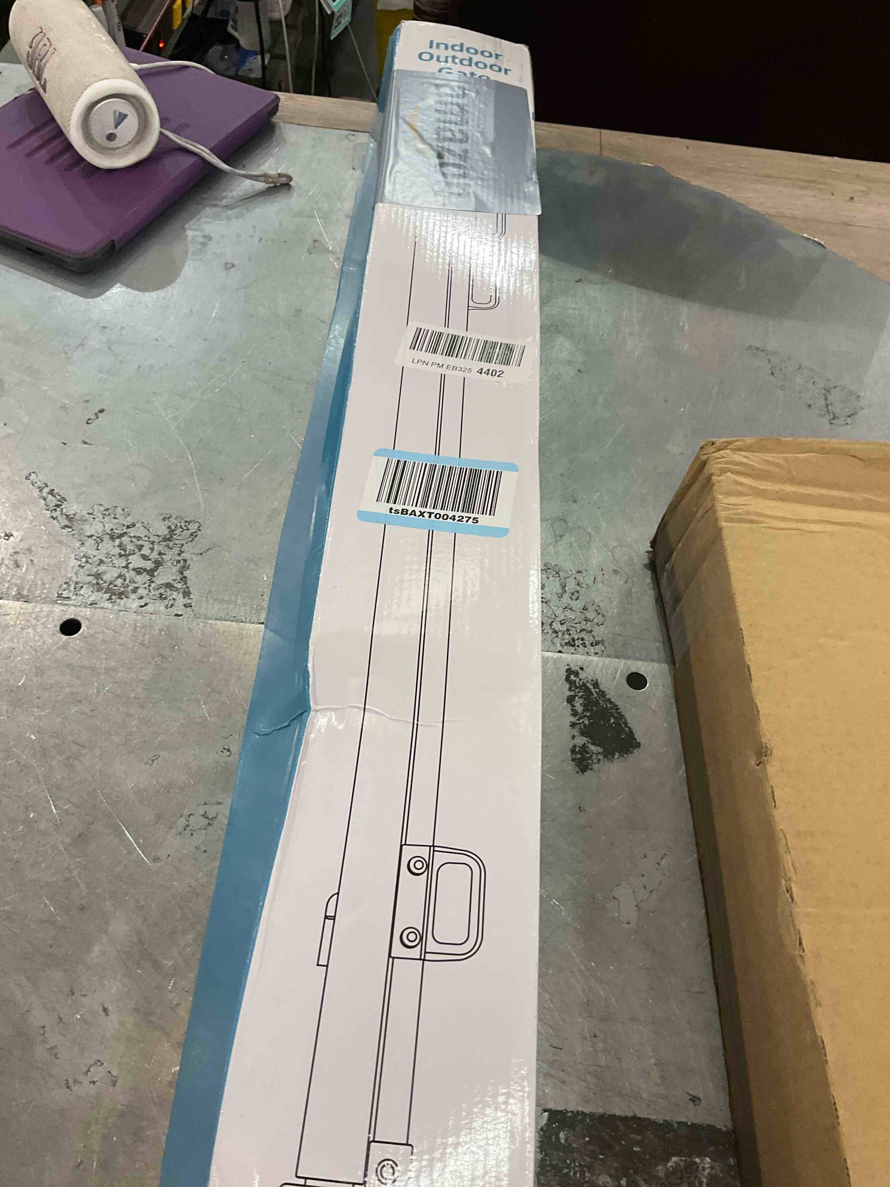 https://s3.amazonaws.com/lotting-images-prod/bidfta/TEA2355603_1751384134634.jpeg